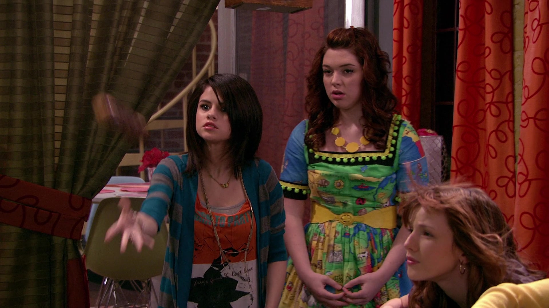 Wizards_of_Waverly_Place_S03E20_Maxs_Secret_Girlfriend_1080p_BTD_002693.jpg