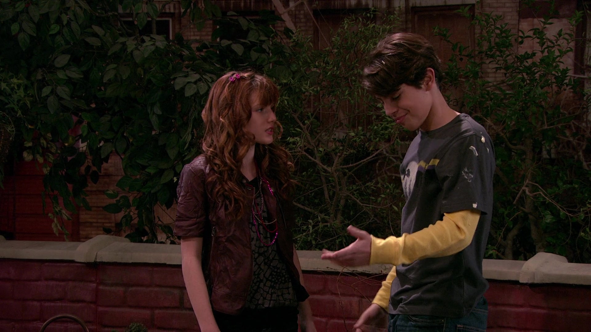Wizards_of_Waverly_Place_S03E20_Maxs_Secret_Girlfriend_1080p_BTD_002763.jpg Wizards_of_Waverly_Place_S03E20_Maxs_Secret_Girlfriend_1080p_BTD_002763.jpg