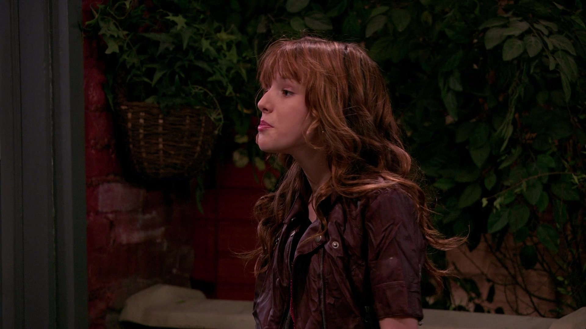 Wizards_of_Waverly_Place_S03E20_Maxs_Secret_Girlfriend_1080p_BTD_002879.jpg