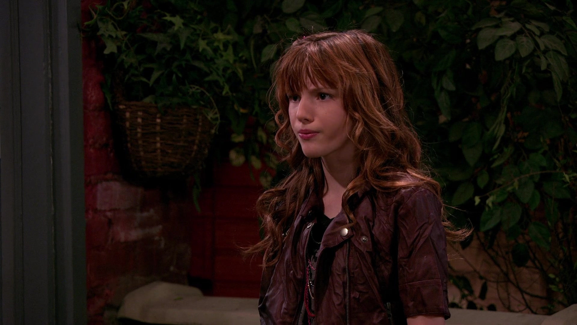 Wizards_of_Waverly_Place_S03E20_Maxs_Secret_Girlfriend_1080p_BTD_002887.jpg