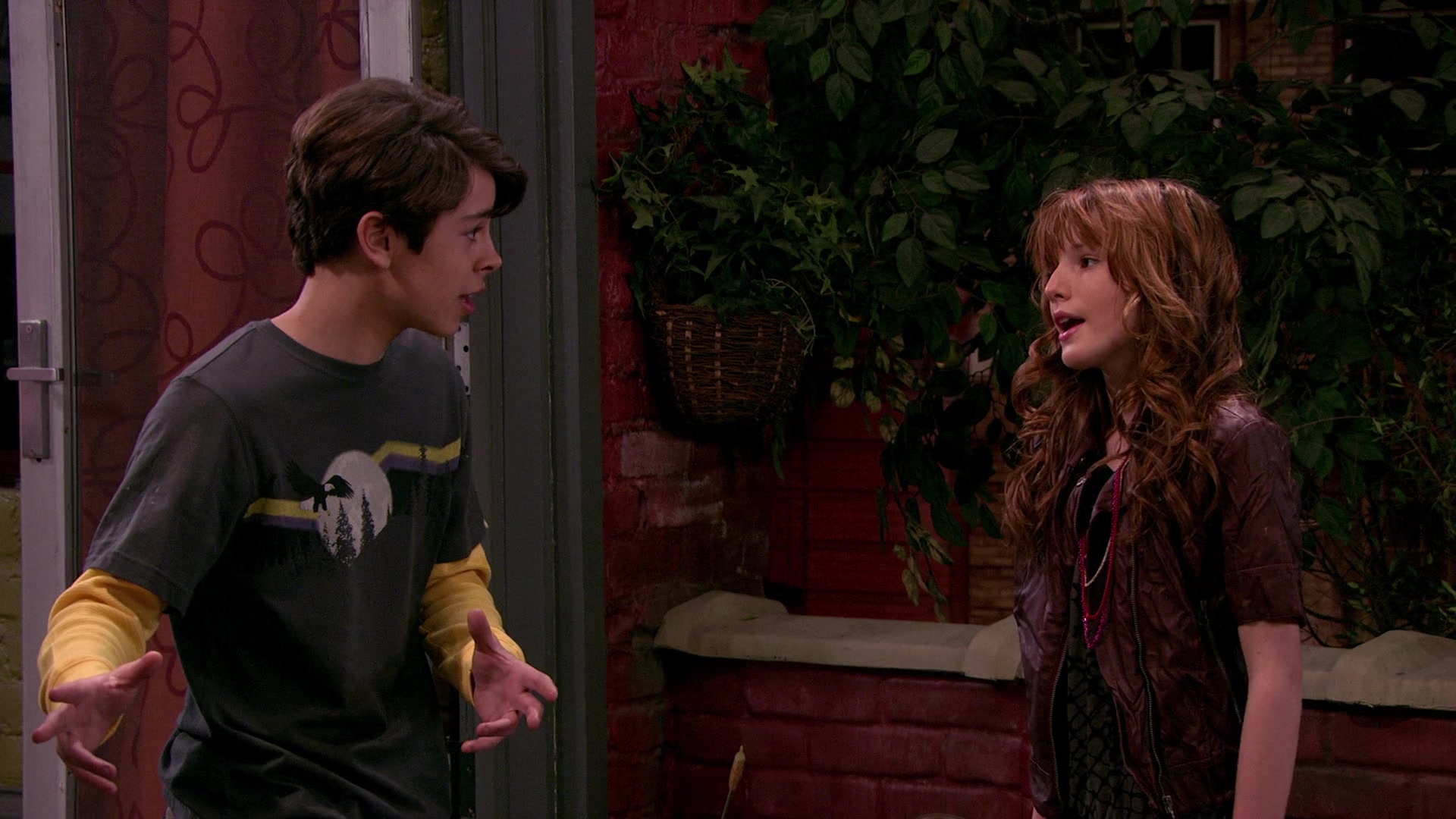 Wizards_of_Waverly_Place_S03E20_Maxs_Secret_Girlfriend_1080p_BTD_002905.jpg Wizards_of_Waverly_Place_S03E20_Maxs_Secret_Girlfriend_1080p_BTD_002905.jpg