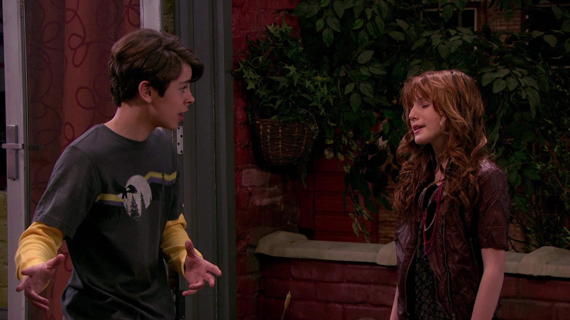 Wizards_of_Waverly_Place_S03E20_Maxs_Secret_Girlfriend_1080p_BTD_002906.jpg Wizards_of_Waverly_Place_S03E20_Maxs_Secret_Girlfriend_1080p_BTD_002906.jpg