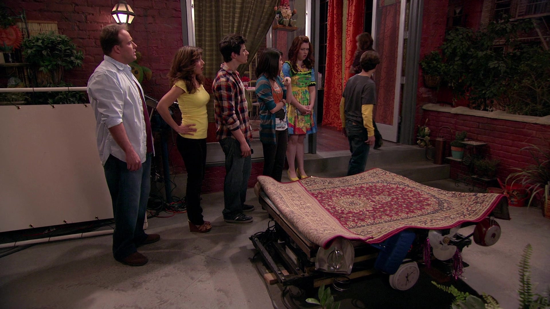 Wizards_of_Waverly_Place_S03E20_Maxs_Secret_Girlfriend_1080p_BTD_002919.jpg Wizards_of_Waverly_Place_S03E20_Maxs_Secret_Girlfriend_1080p_BTD_002919.jpg