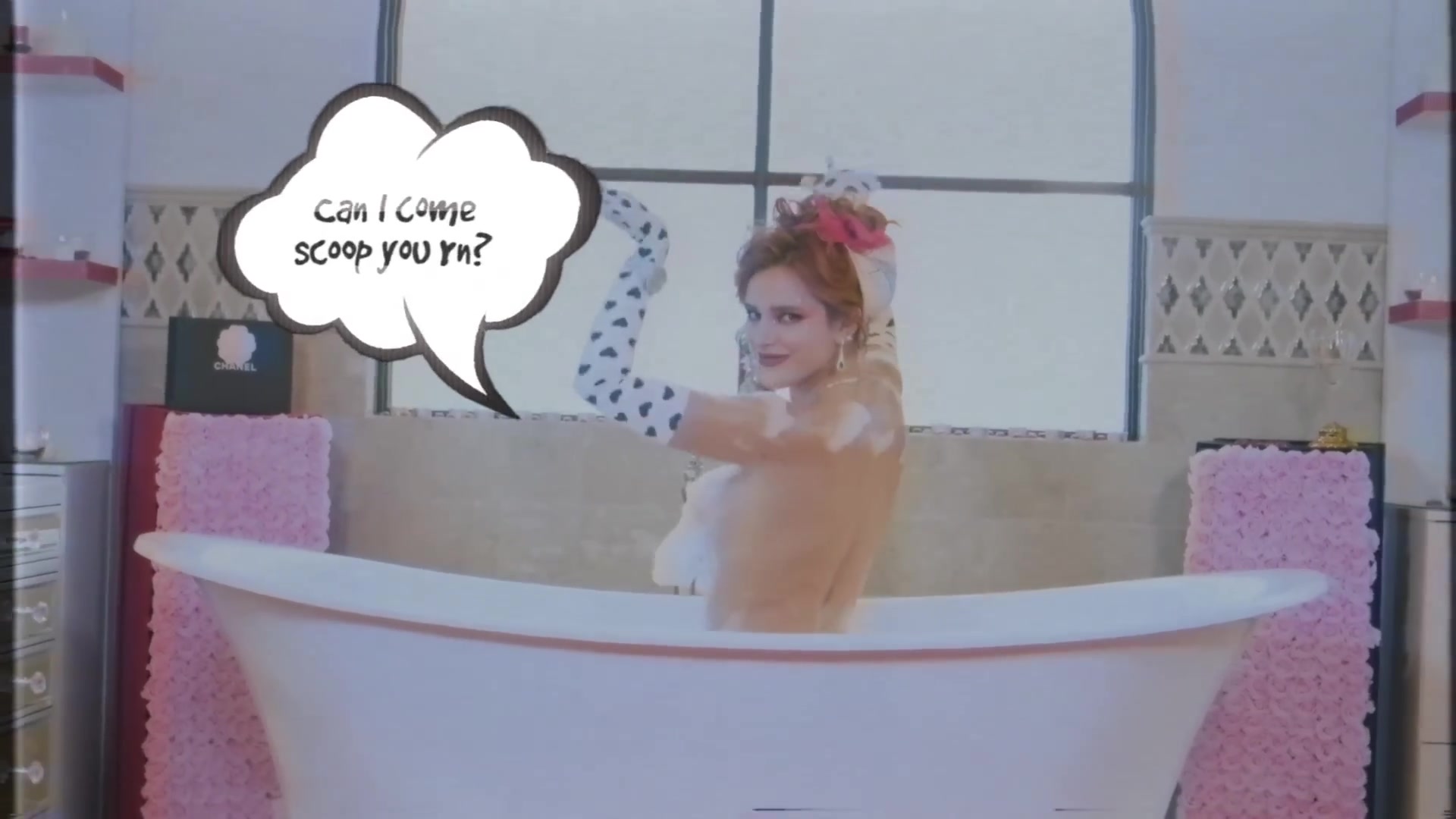 bellathornedaily_Lonely_mv_000029.jpg bellathornedaily_Lonely_mv_000029.jpg