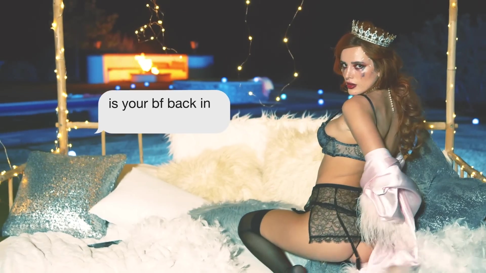 bellathornedaily_Lonely_mv_000094.jpg