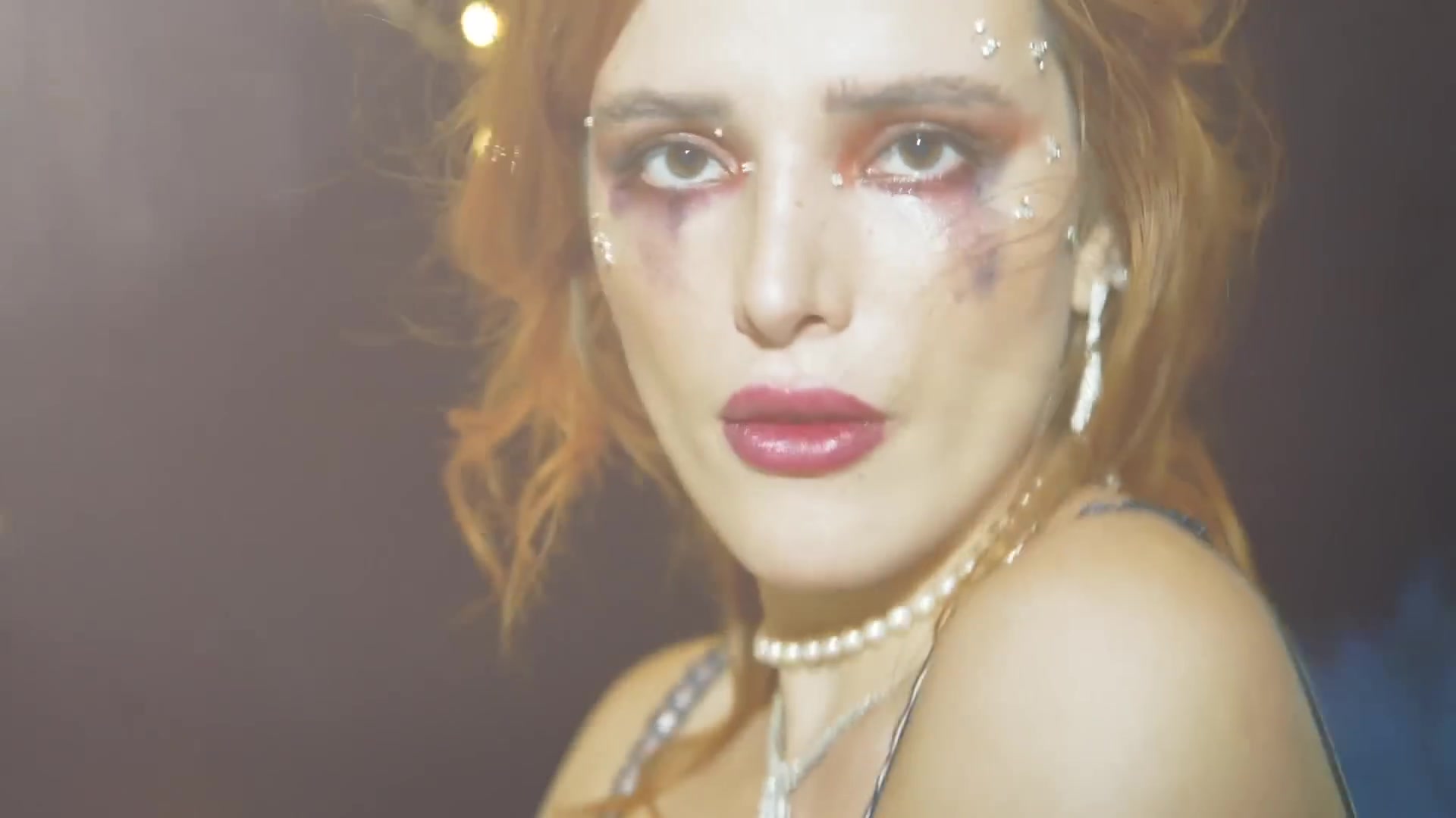 bellathornedaily_Lonely_mv_000111.jpg bellathornedaily_Lonely_mv_000111.jpg
