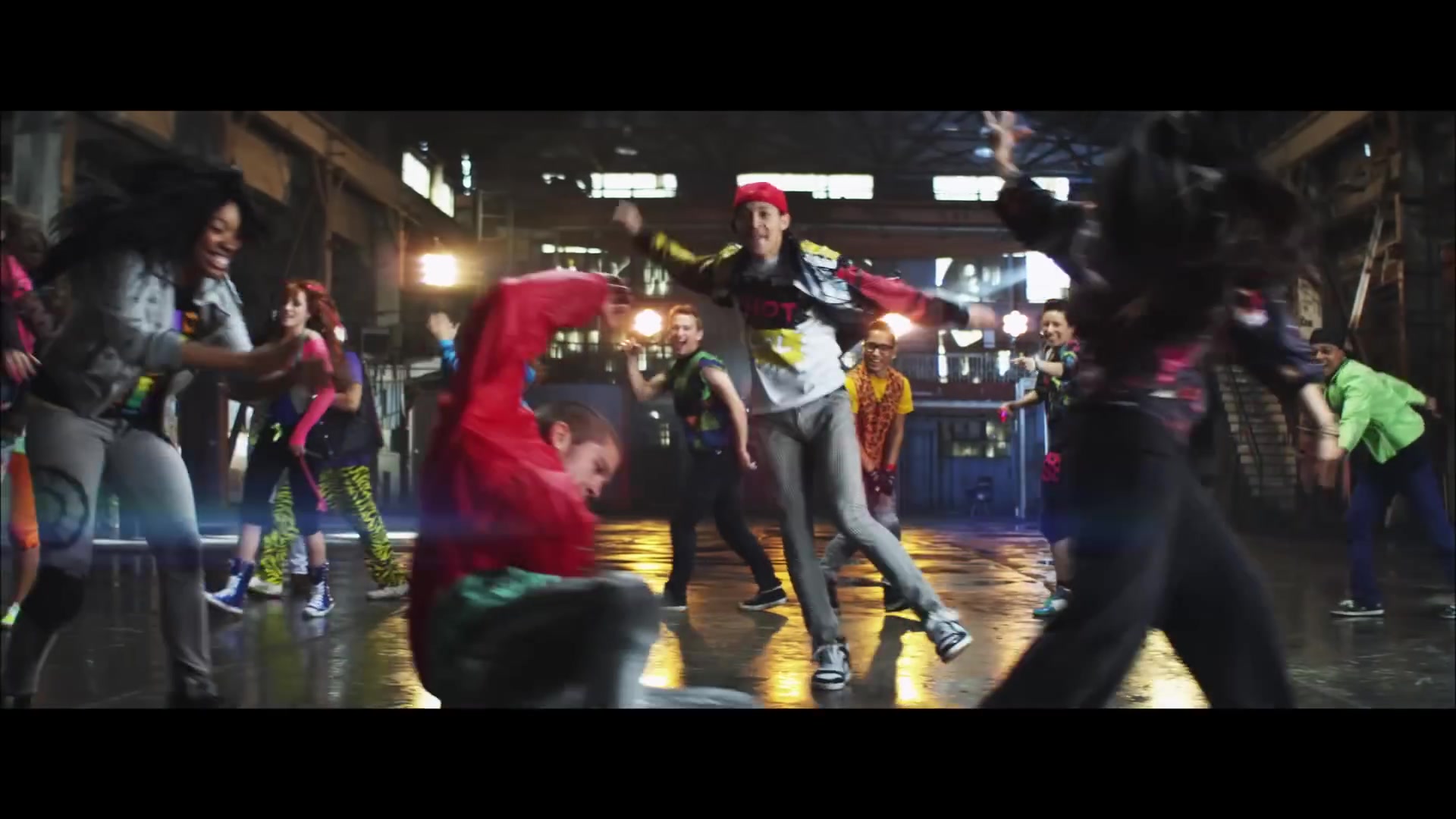 bellathornedaily_Watchme_shakeitup_mv_000091.jpg bellathornedaily_Watchme_shakeitup_mv_000091.jpg
