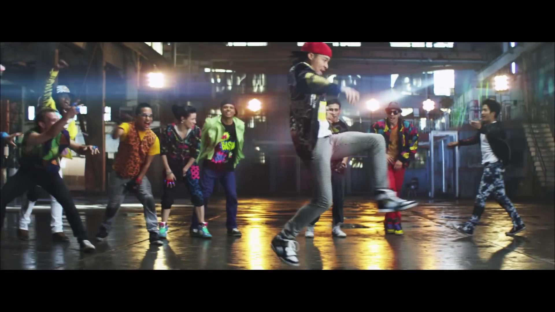 bellathornedaily_Watchme_shakeitup_mv_000094.jpg bellathornedaily_Watchme_shakeitup_mv_000094.jpg