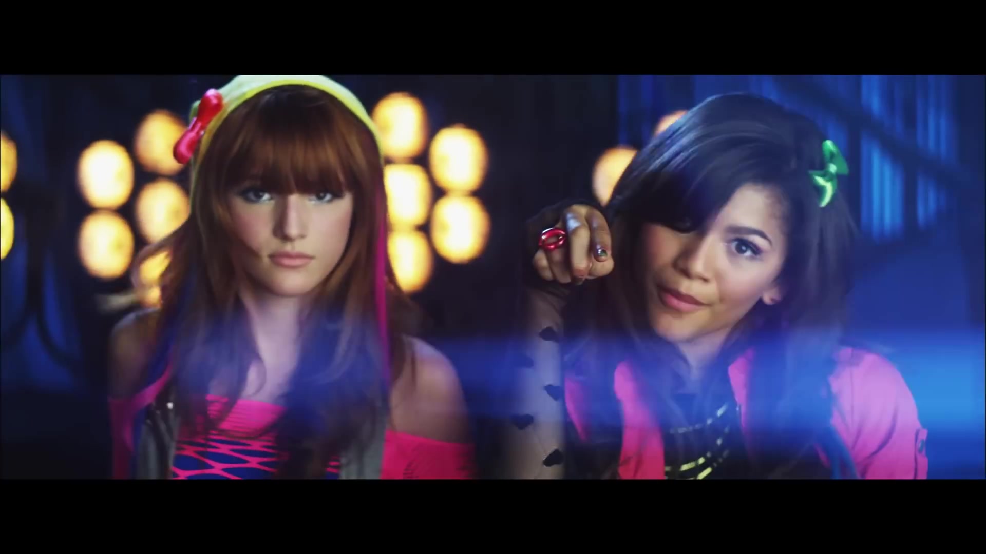 bellathornedaily_Watchme_shakeitup_mv_000099.jpg bellathornedaily_Watchme_shakeitup_mv_000099.jpg