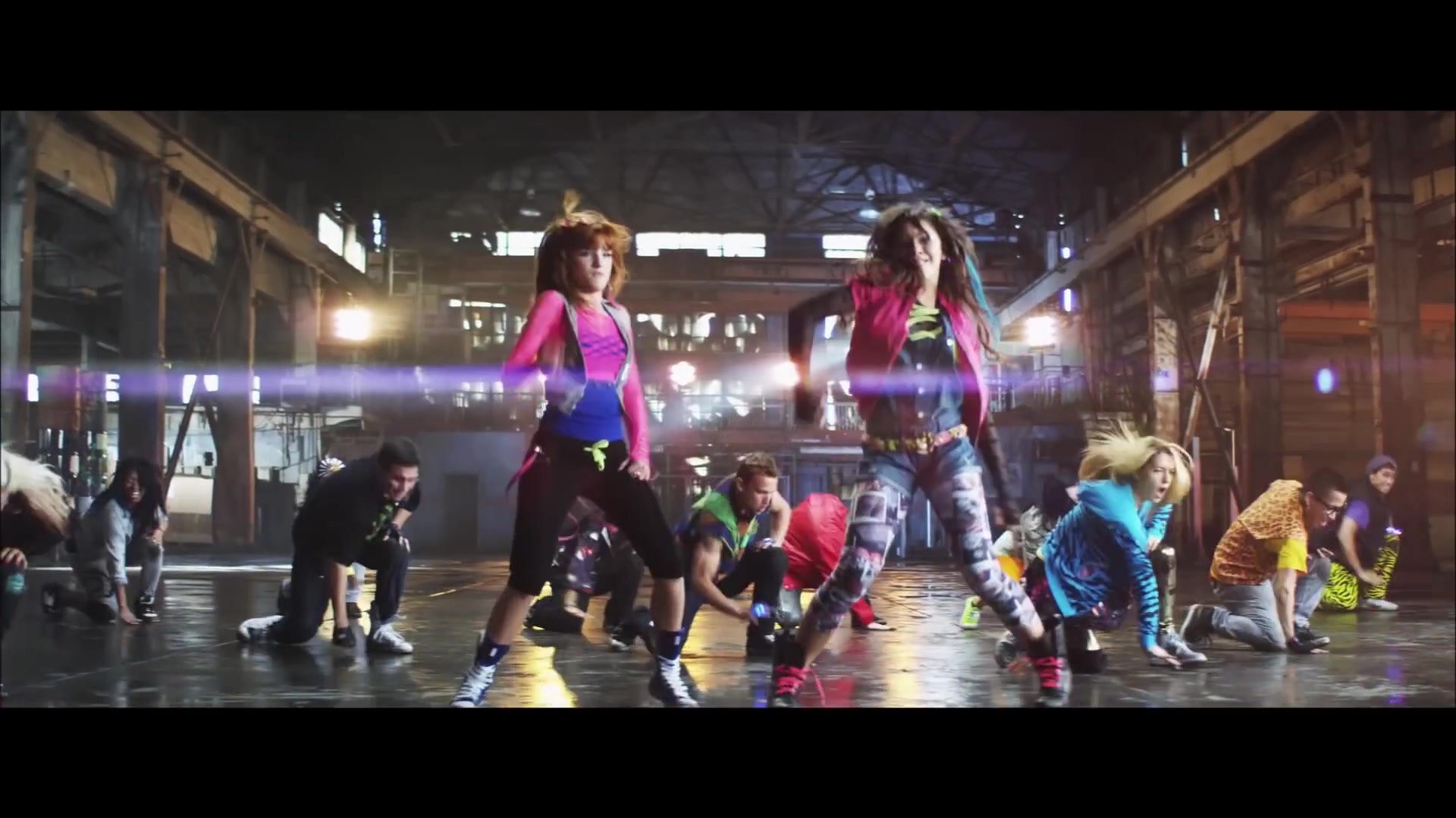 bellathornedaily_Watchme_shakeitup_mv_000127.jpg bellathornedaily_Watchme_shakeitup_mv_000127.jpg