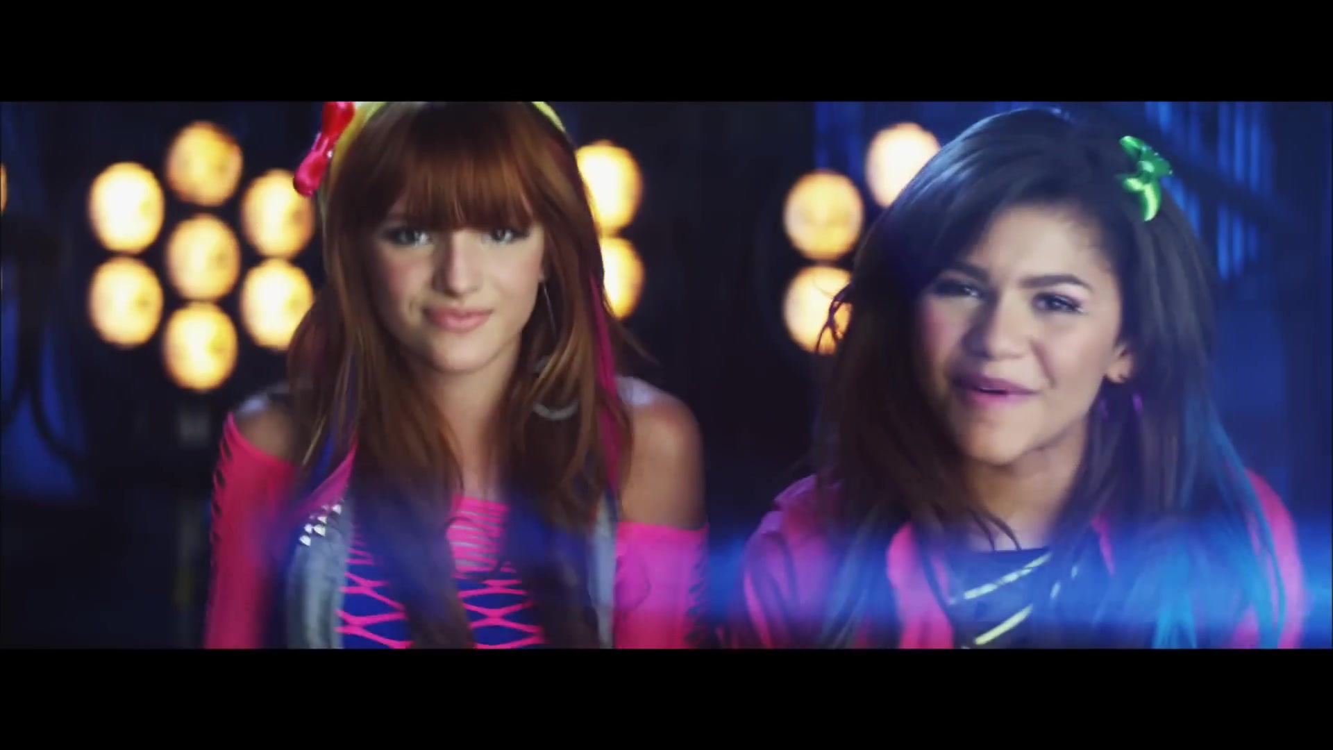 bellathornedaily_Watchme_shakeitup_mv_000130.jpg bellathornedaily_Watchme_shakeitup_mv_000130.jpg