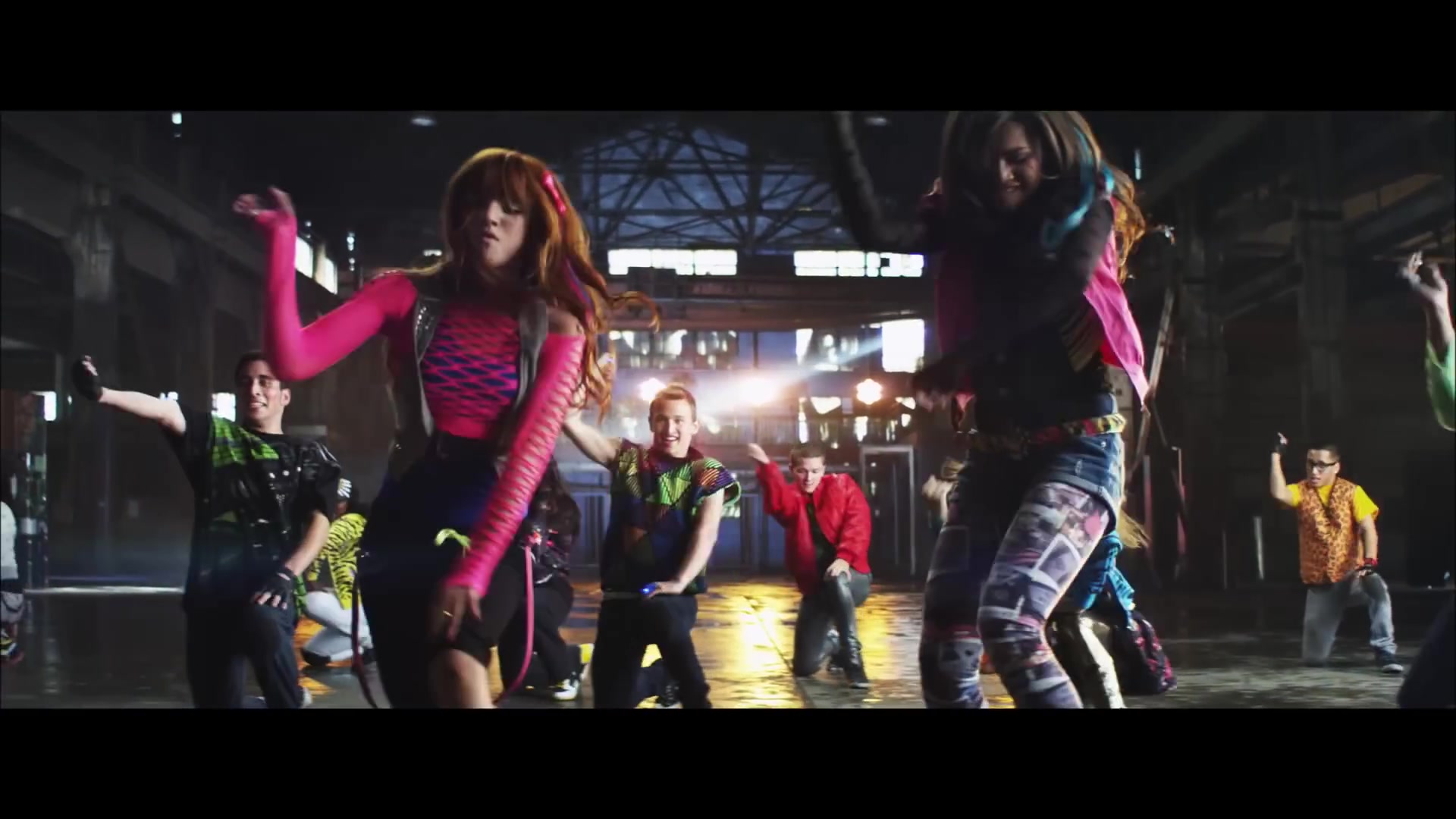 bellathornedaily_Watchme_shakeitup_mv_000143.jpg bellathornedaily_Watchme_shakeitup_mv_000143.jpg