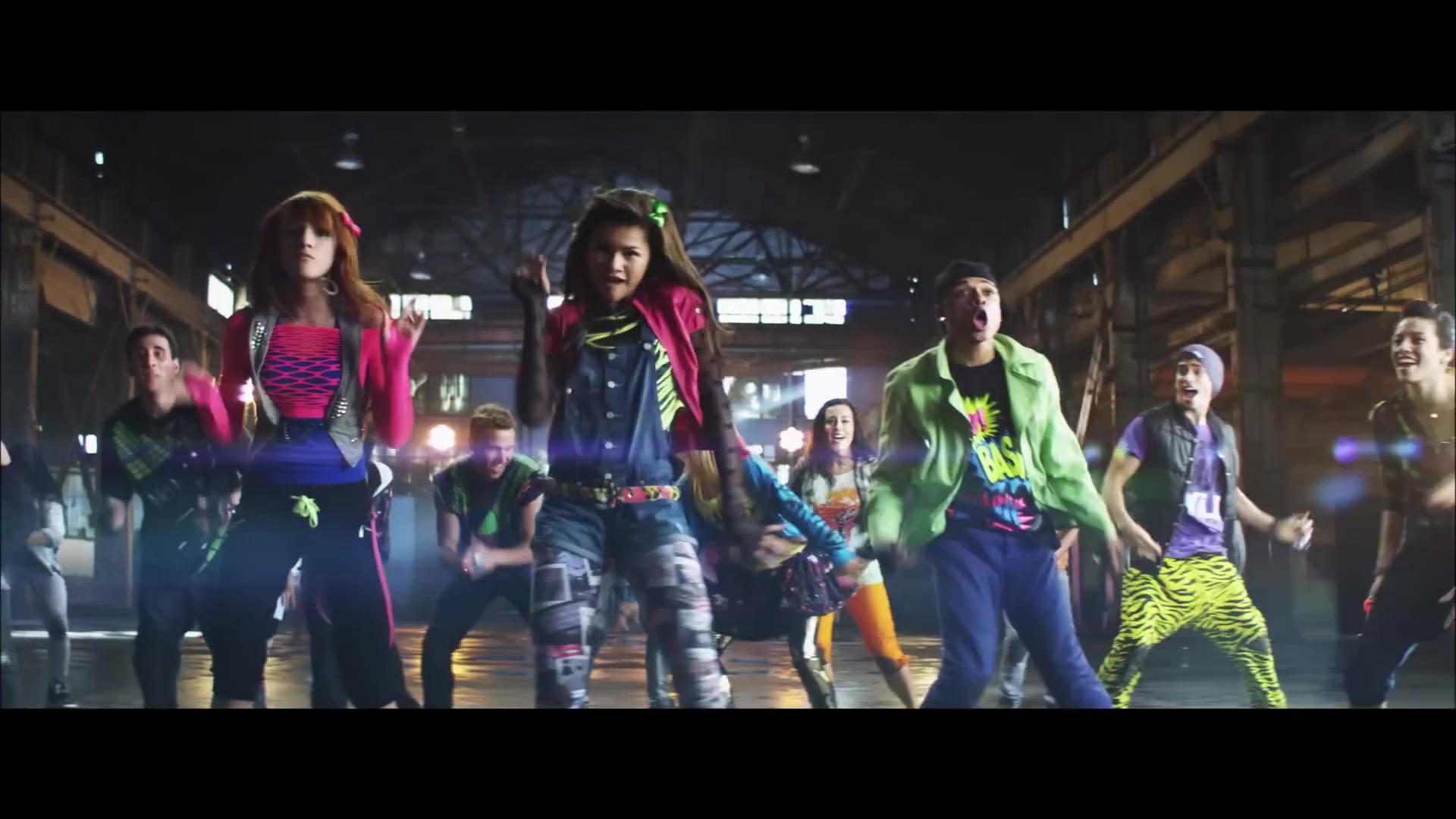 bellathornedaily_Watchme_shakeitup_mv_000145.jpg bellathornedaily_Watchme_shakeitup_mv_000145.jpg