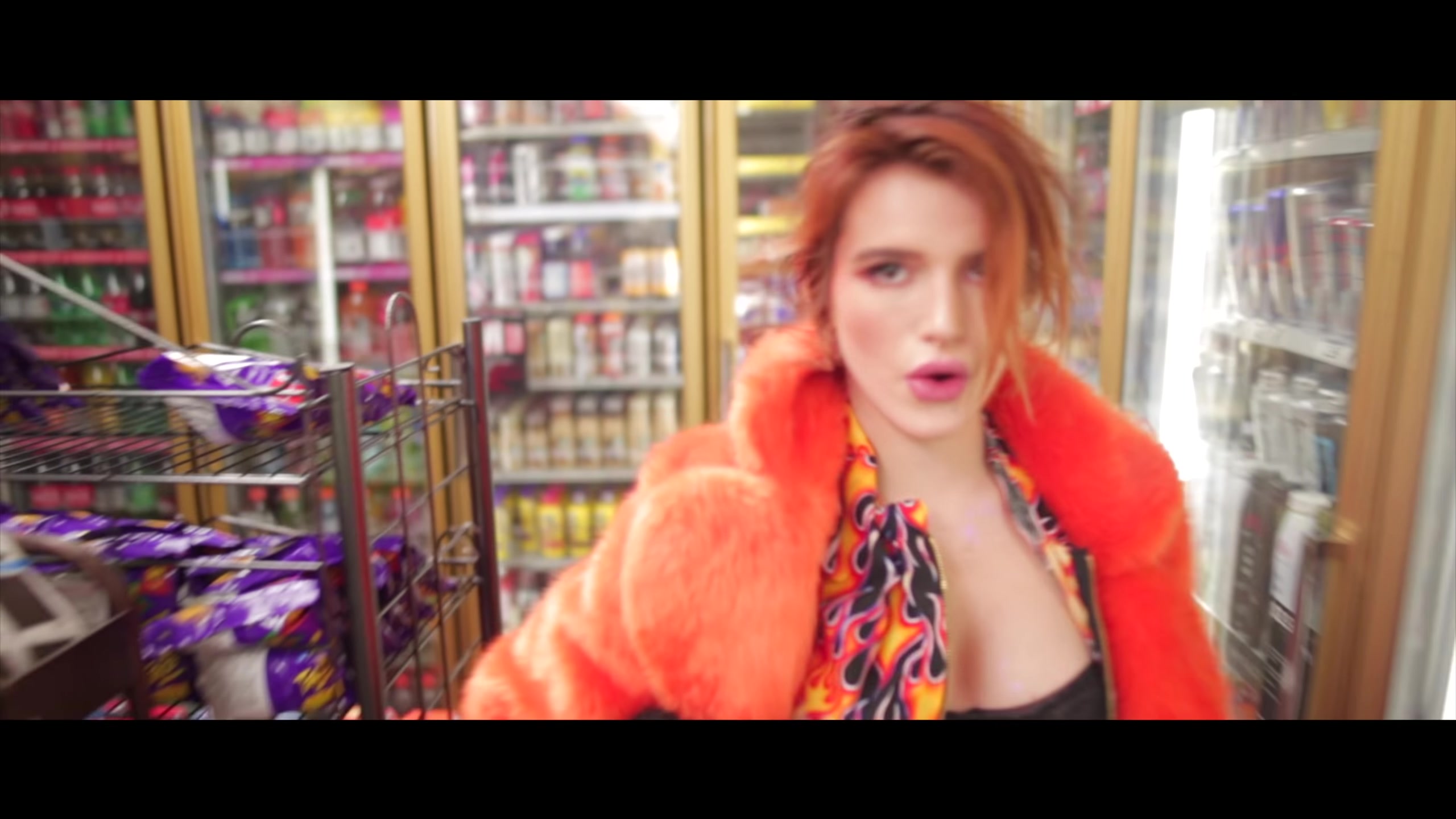 bellathornedaily_cLOUT_9_mv_000107.jpg