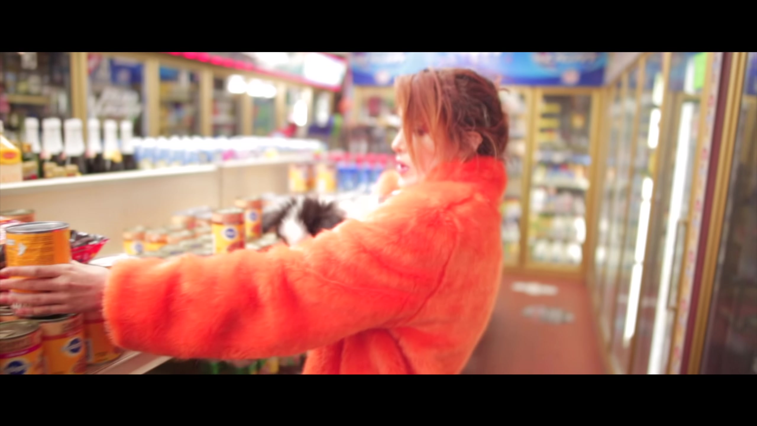 bellathornedaily_cLOUT_9_mv_000121.jpg