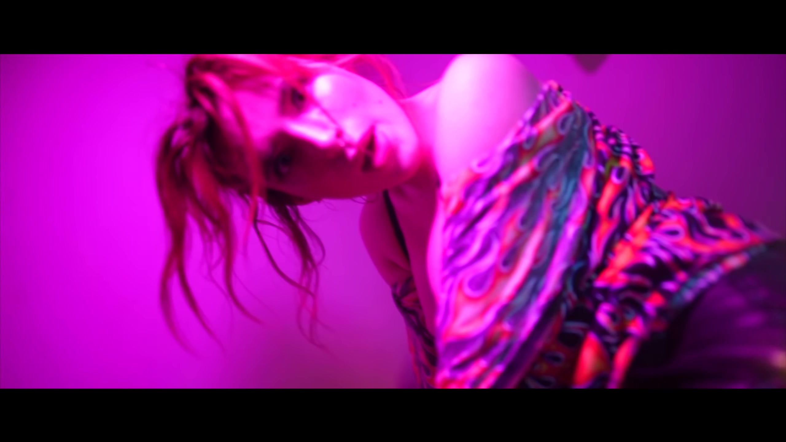 bellathornedaily_cLOUT_9_mv_000142.jpg bellathornedaily_cLOUT_9_mv_000142.jpg