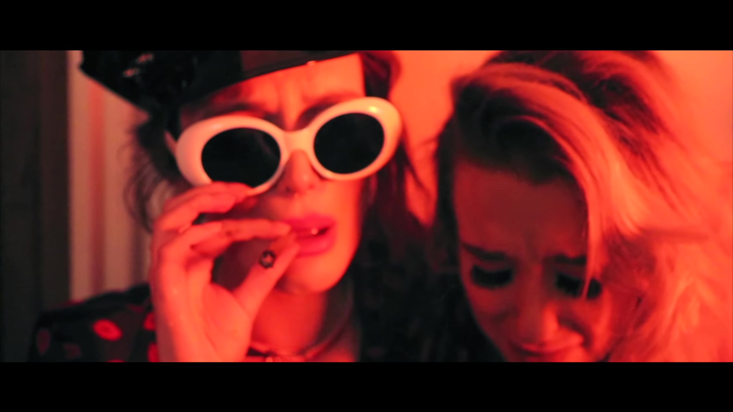 bellathornedaily_cLOUT_9_mv_000299.jpg bellathornedaily_cLOUT_9_mv_000299.jpg