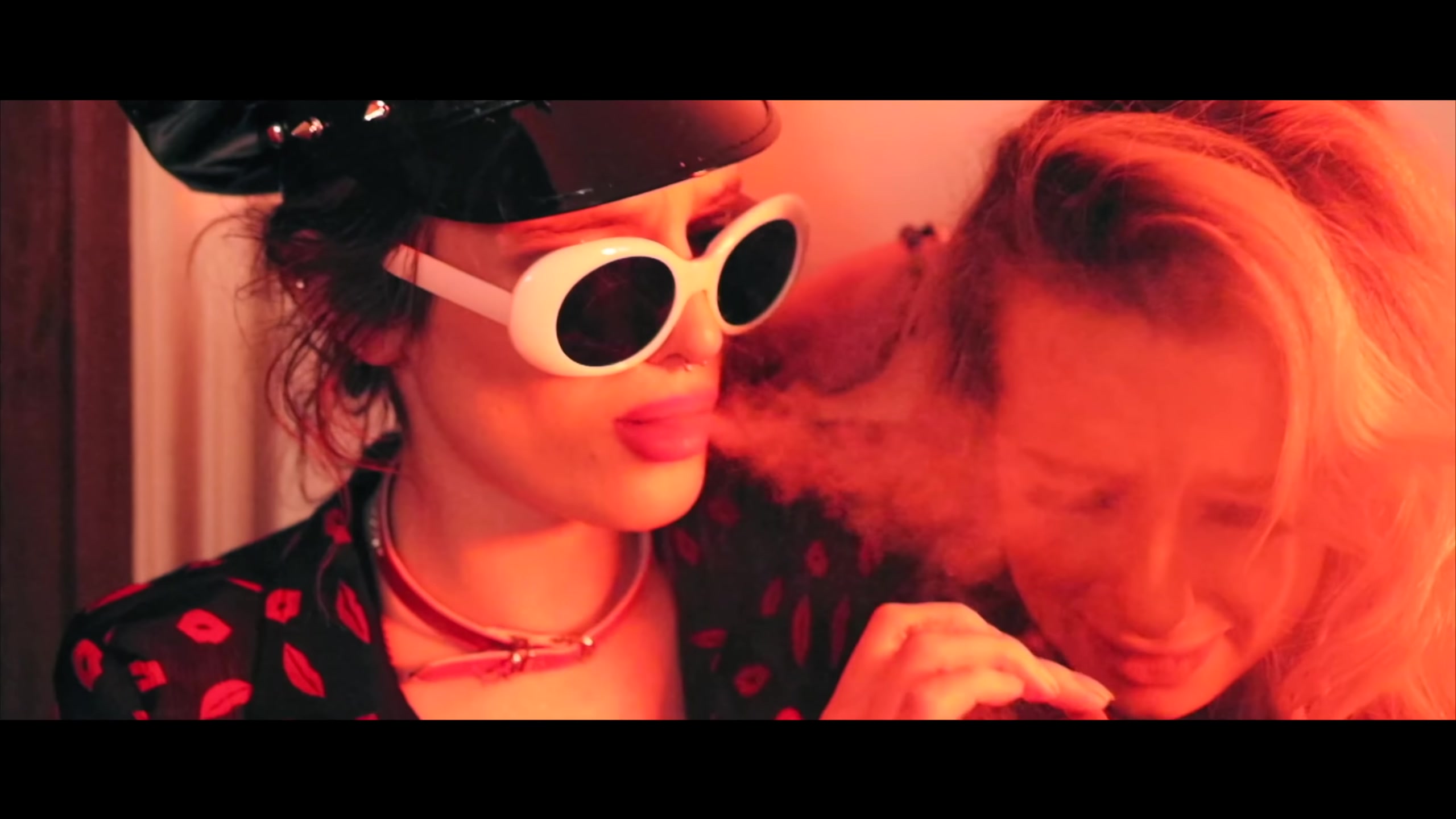 bellathornedaily_cLOUT_9_mv_000304.jpg bellathornedaily_cLOUT_9_mv_000304.jpg