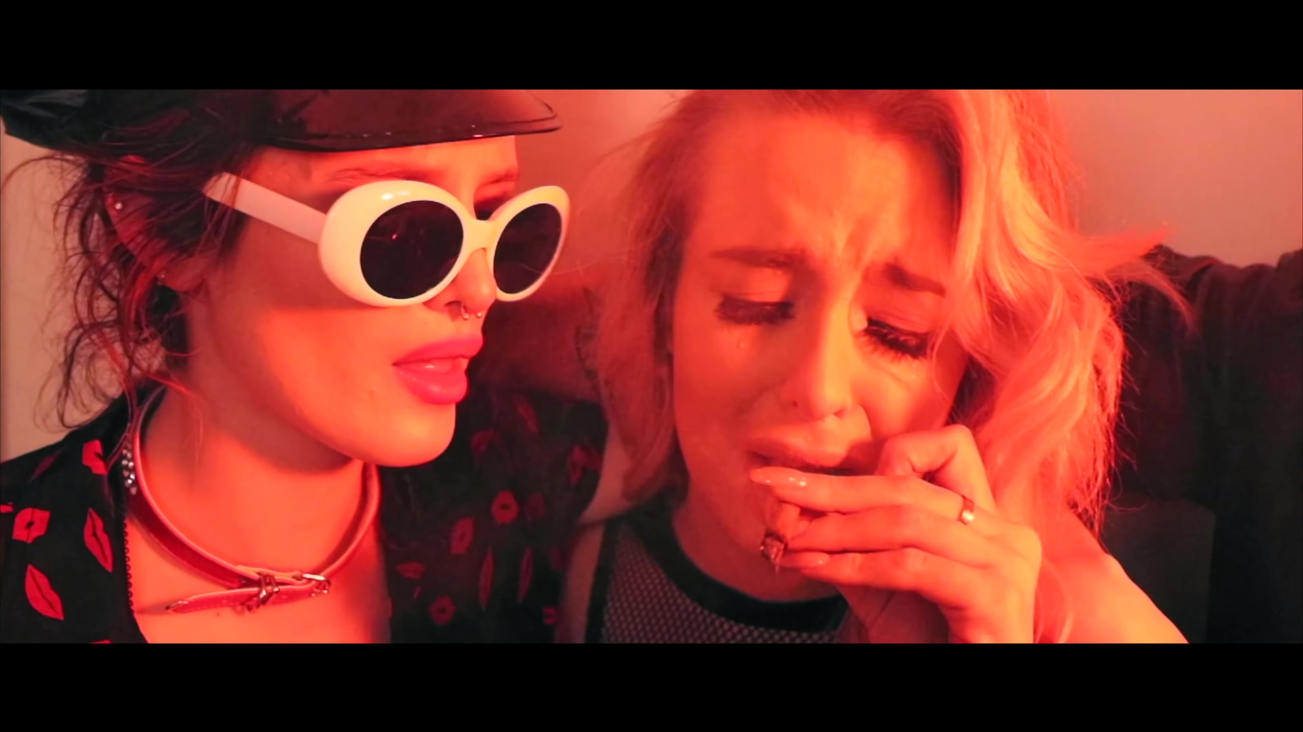 bellathornedaily_cLOUT_9_mv_000308.jpg
