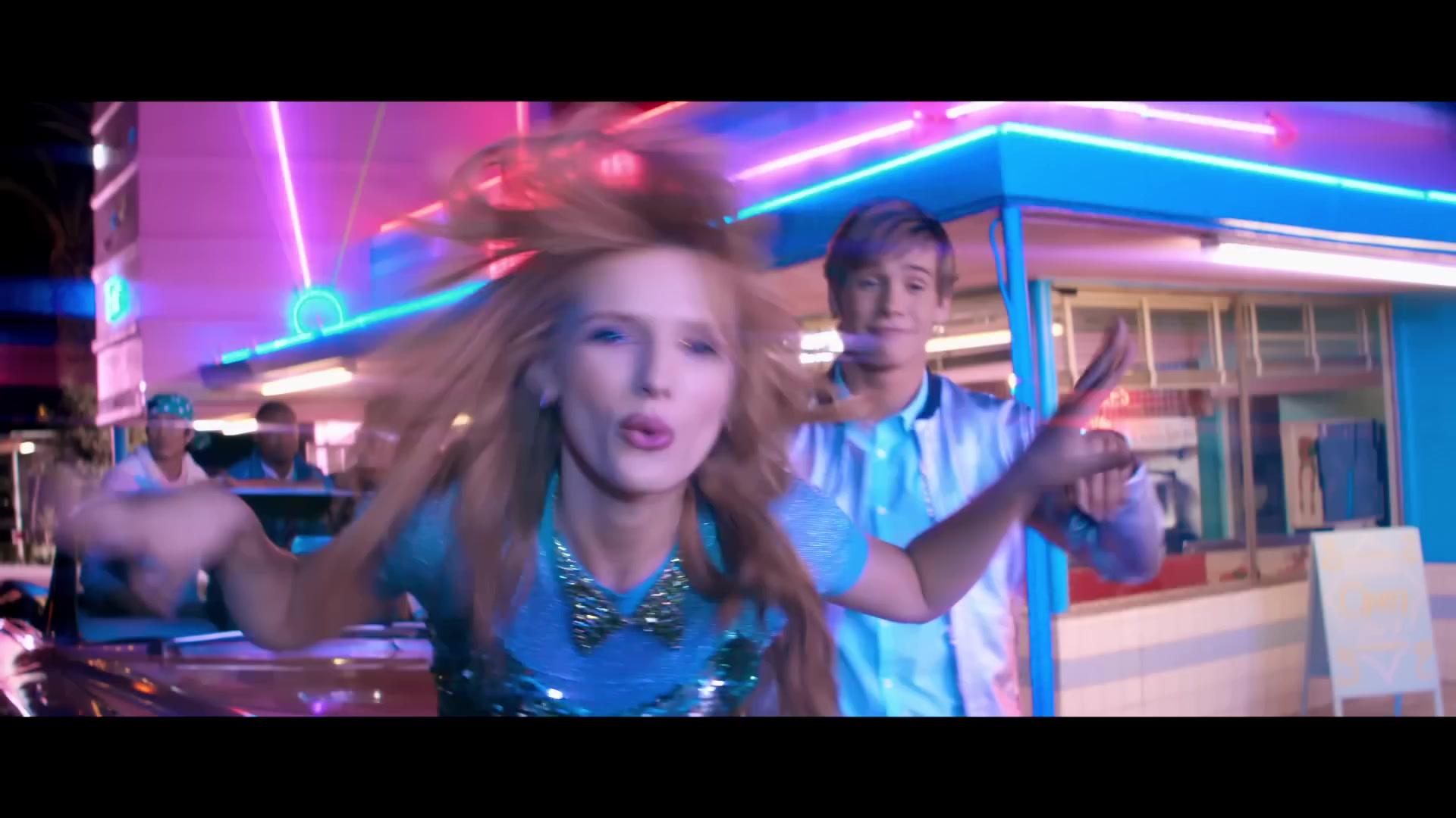 bellathornedaily_callitwhatever_screencaps_000357.jpg