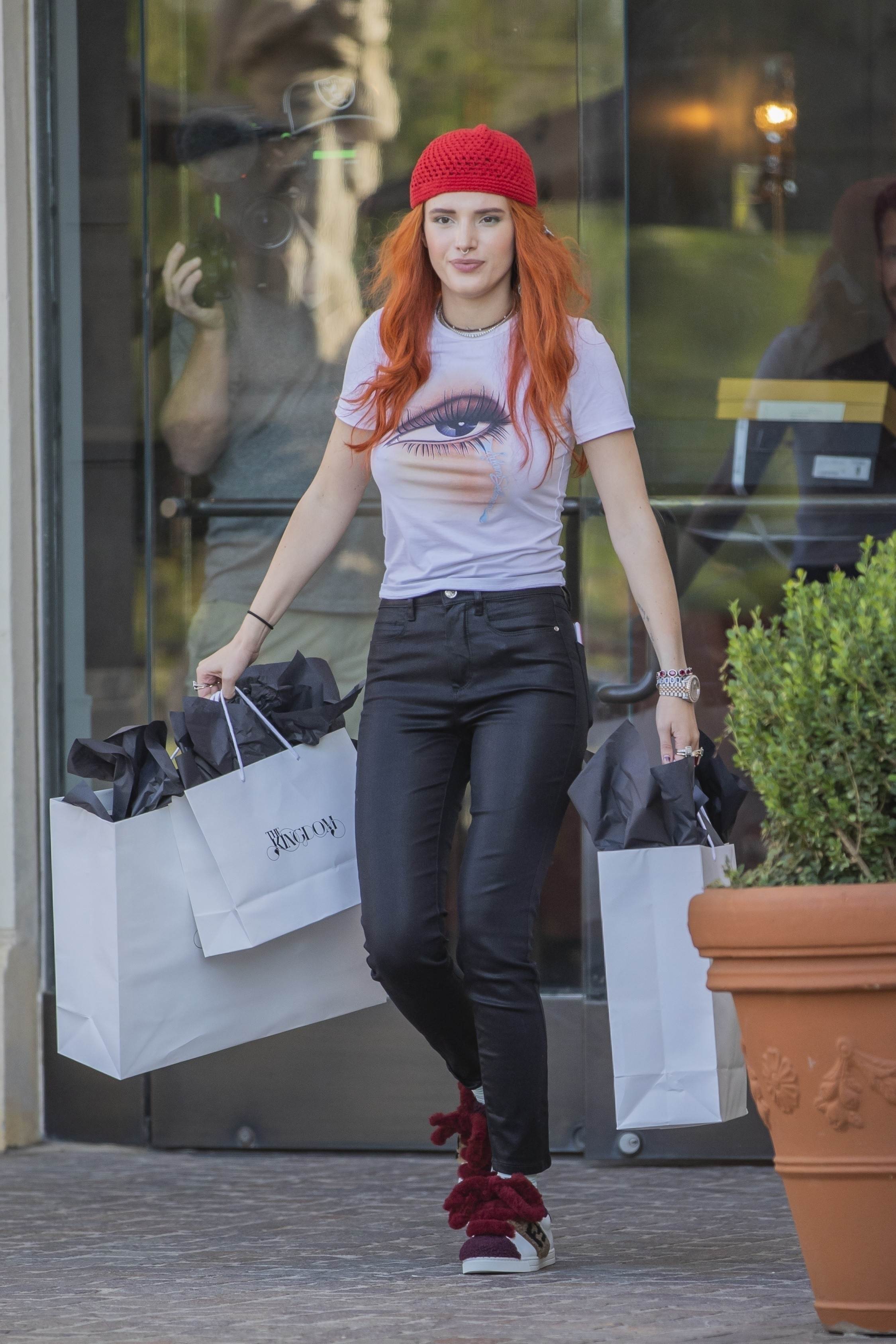 bellathornedaily_droppincash_set_sept18_283429.jpg bellathornedaily_droppincash_set_sept18_283429.jpg