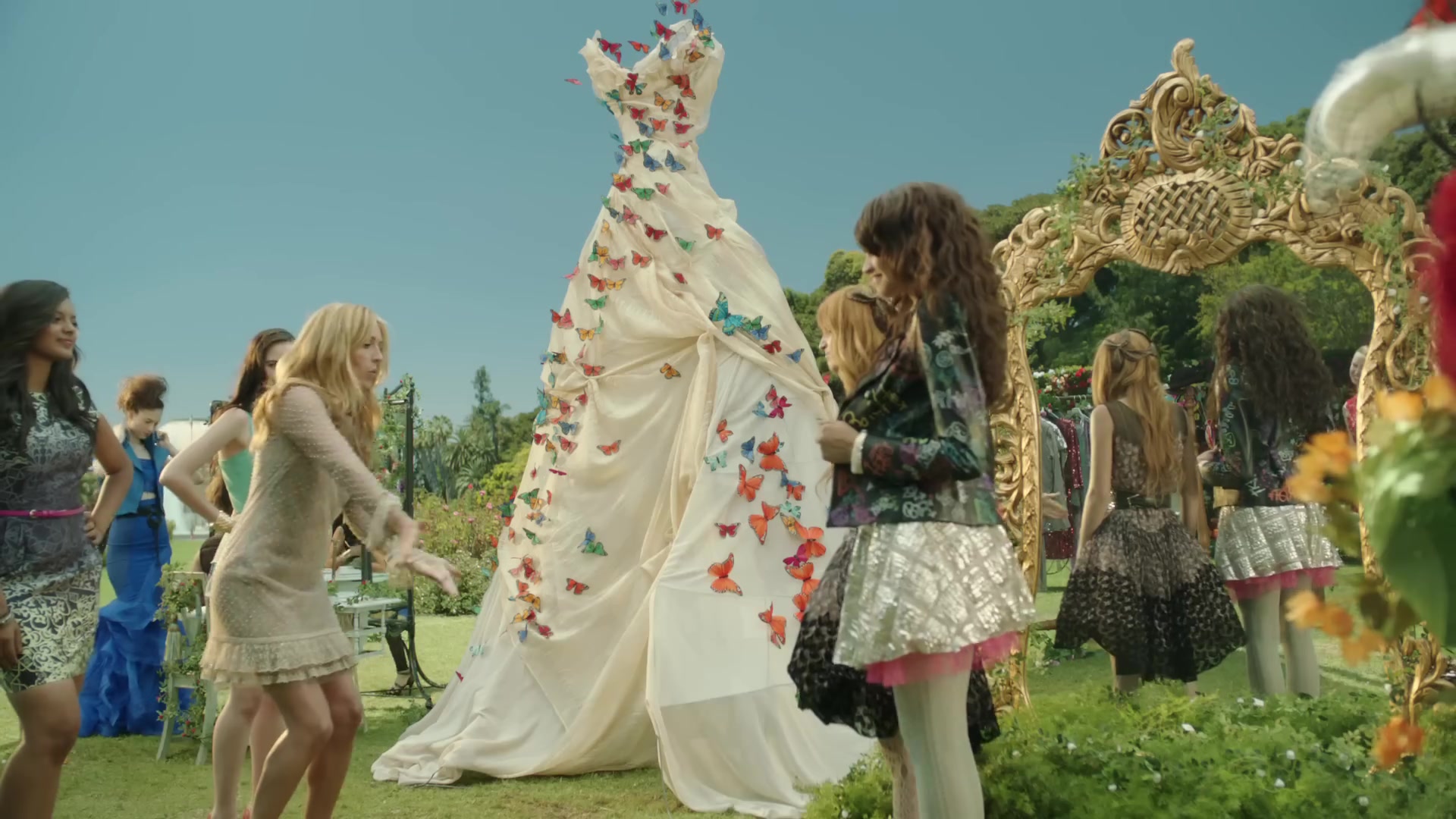 bellathornedaily_fashionismykryptonite_madeinjapan_mv_000081.jpg