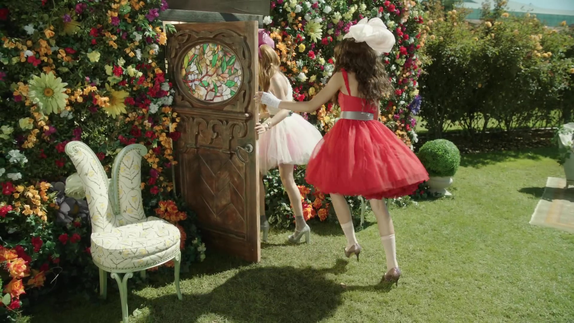 bellathornedaily_fashionismykryptonite_madeinjapan_mv_000112.jpg