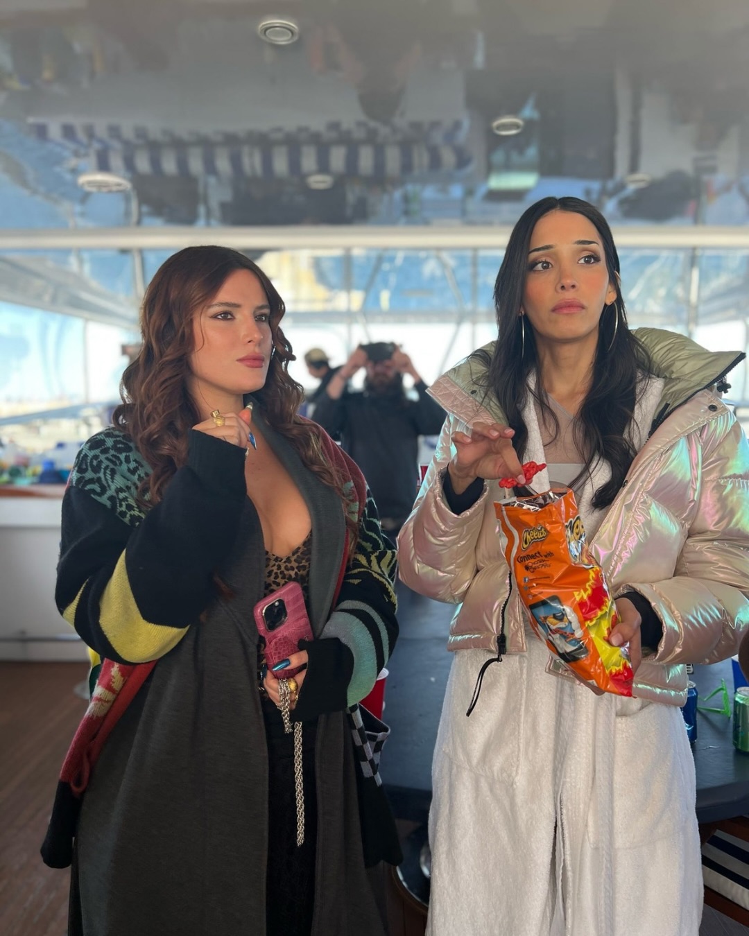bellathornedaily_findyourfriends_bts_28229.jpg bellathornedaily_findyourfriends_bts_28229.jpg