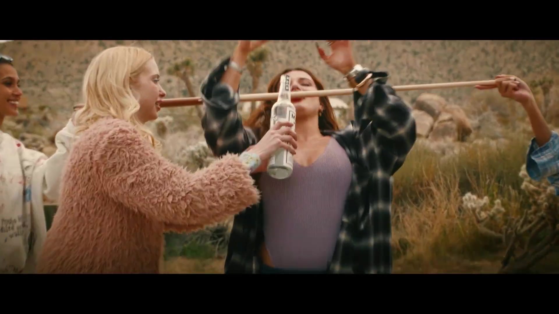 bellathornedaily_findyourfriends_trailer_000050.jpg bellathornedaily_findyourfriends_trailer_000050.jpg