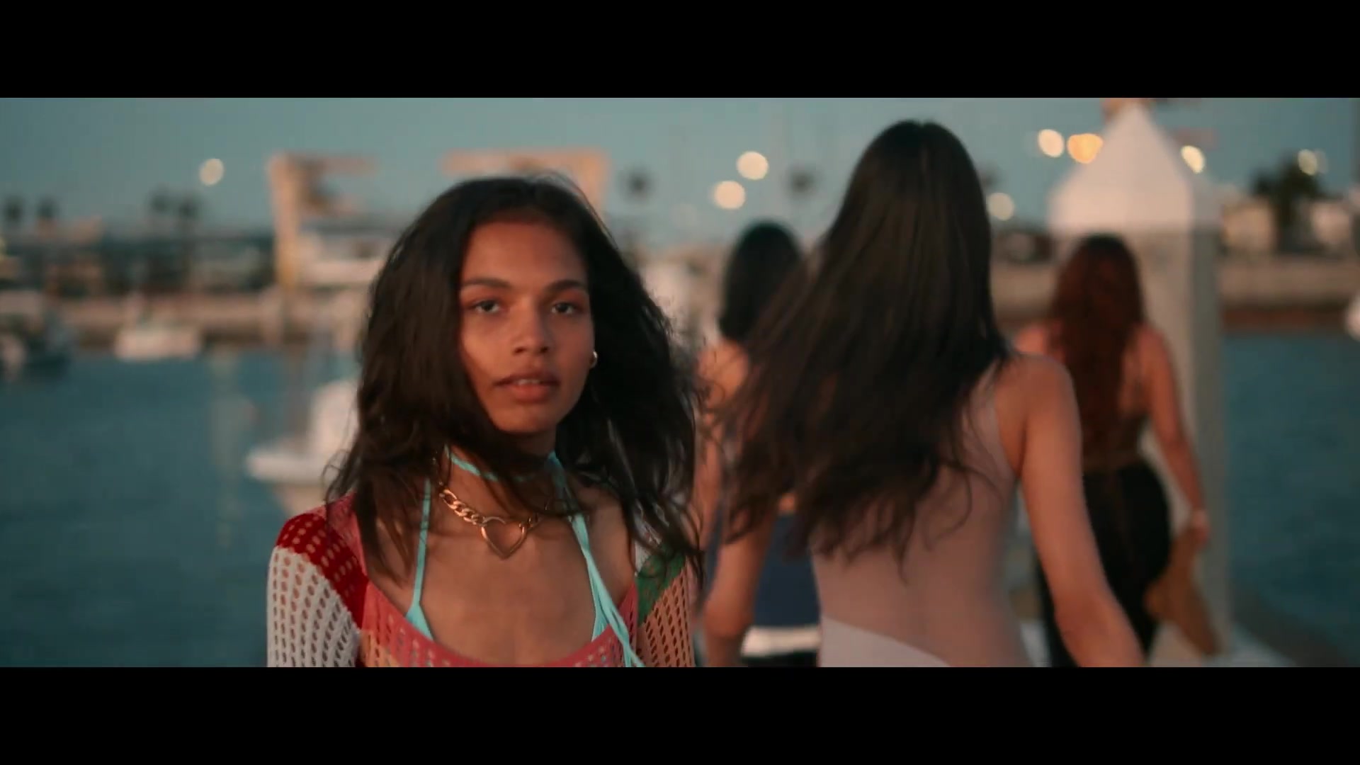 bellathornedaily_findyourfriends_trailer_000150.jpg