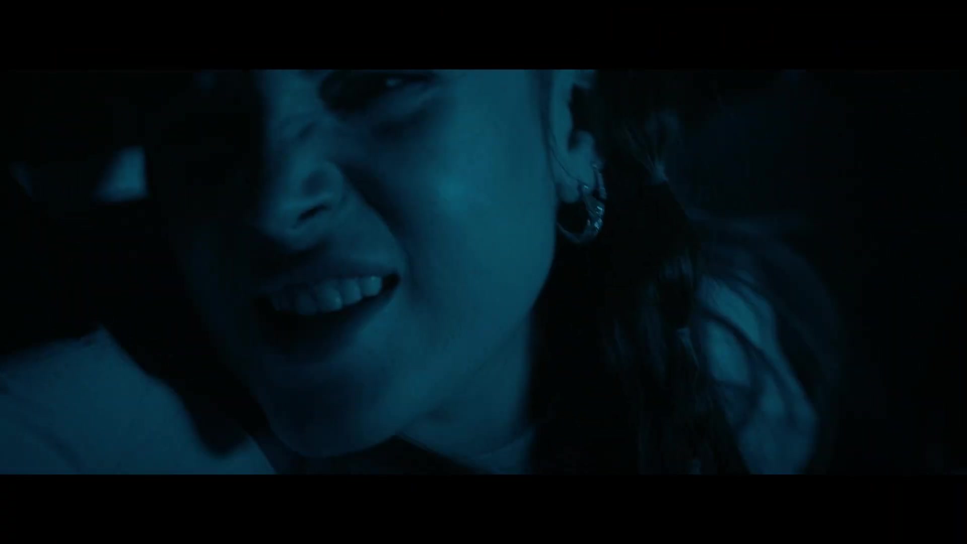 bellathornedaily_findyourfriends_trailer_000211.jpg