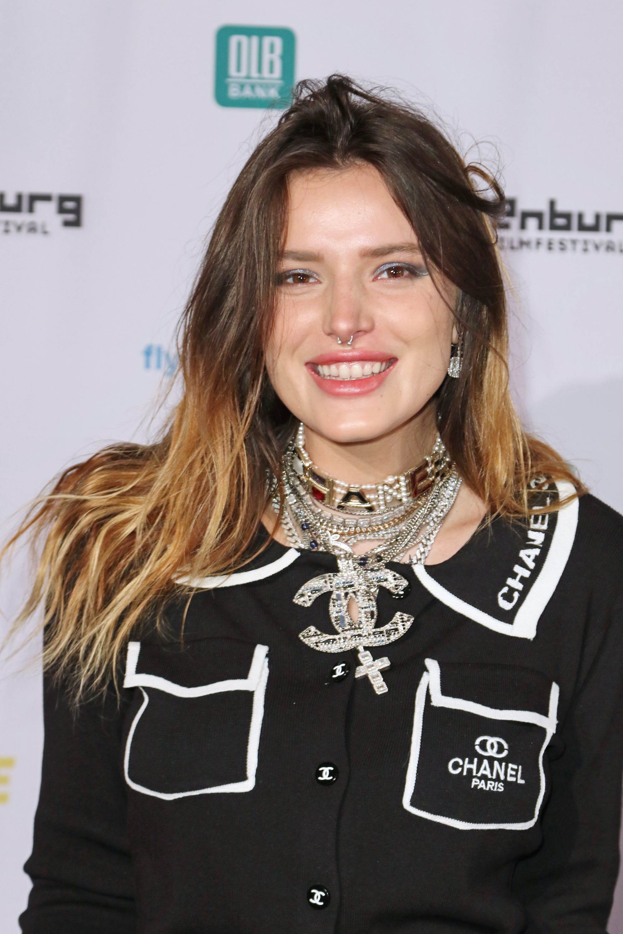 bellathornedaily_himherpremiere_germany_281129.jpg bellathornedaily_himherpremiere_germany_281129.jpg