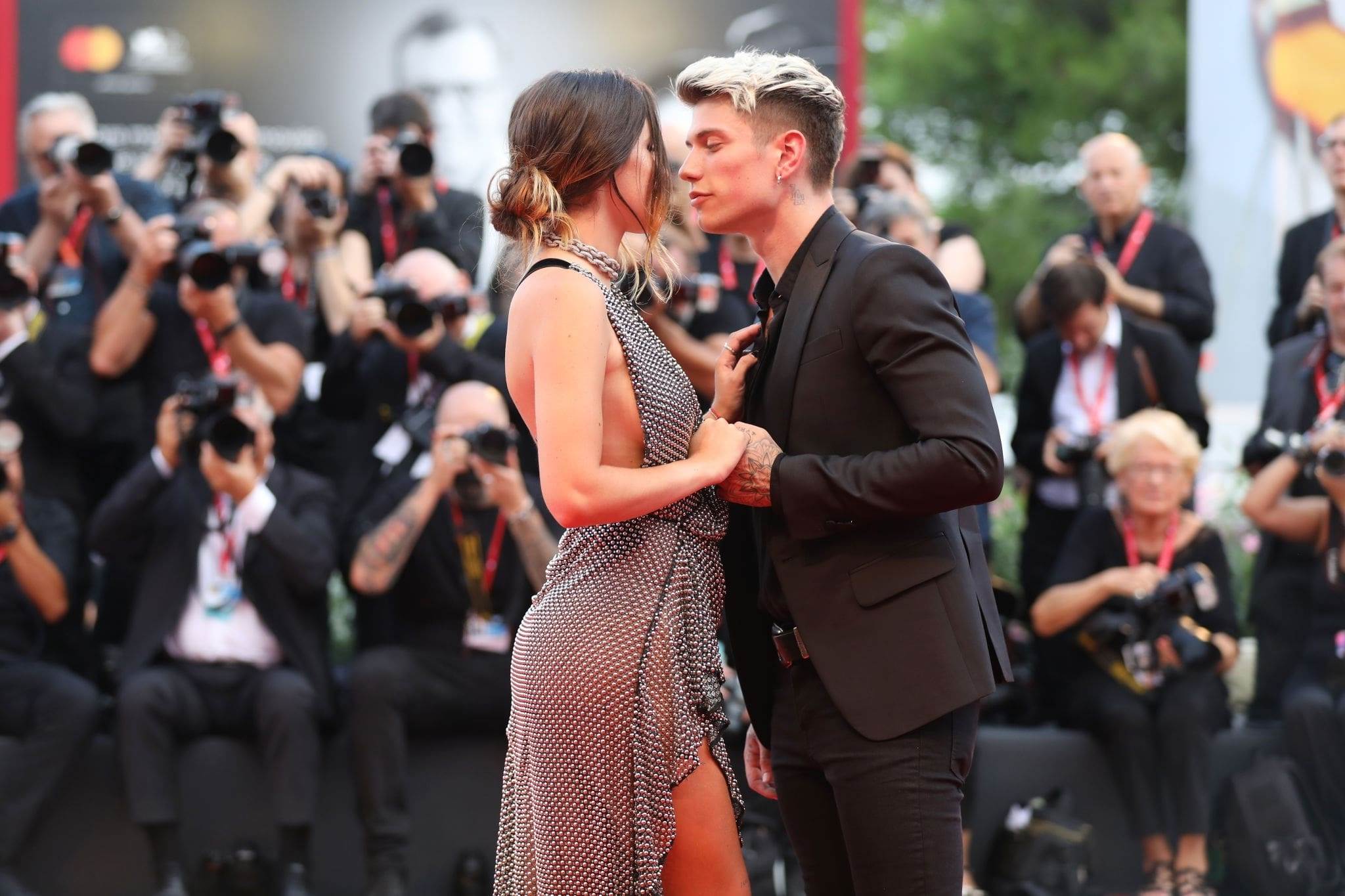 bellathornedaily_jokerpremiere_venicefilmfestival_287429.jpg