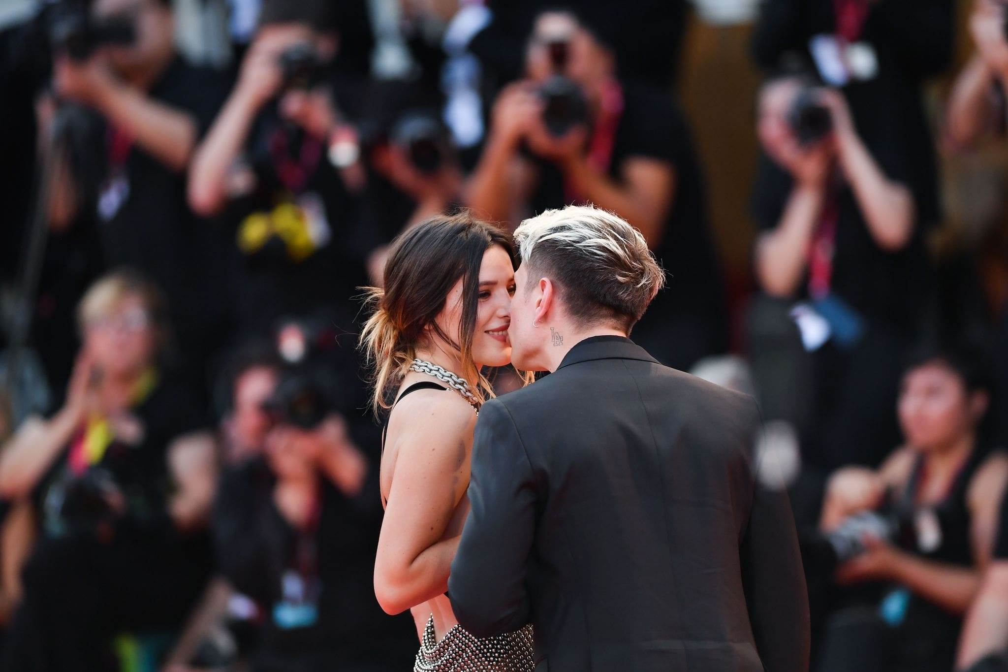 bellathornedaily_jokerpremiere_venicefilmfestival_288829.jpg