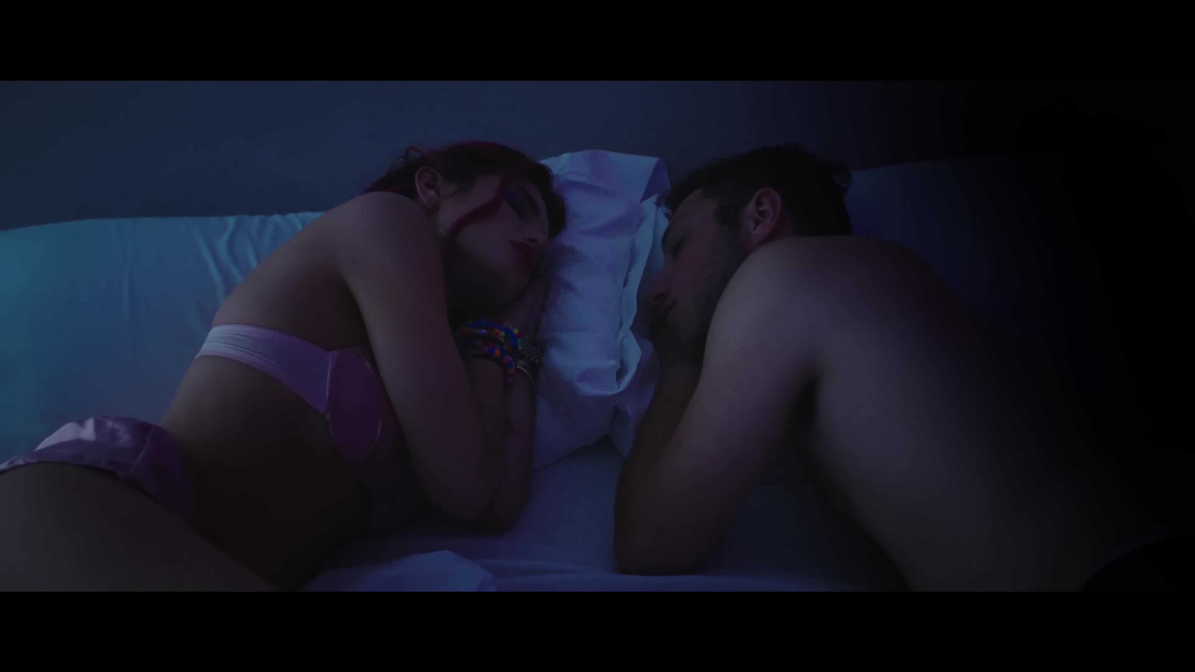bellathornedaily_justcall_mv_000003.jpg