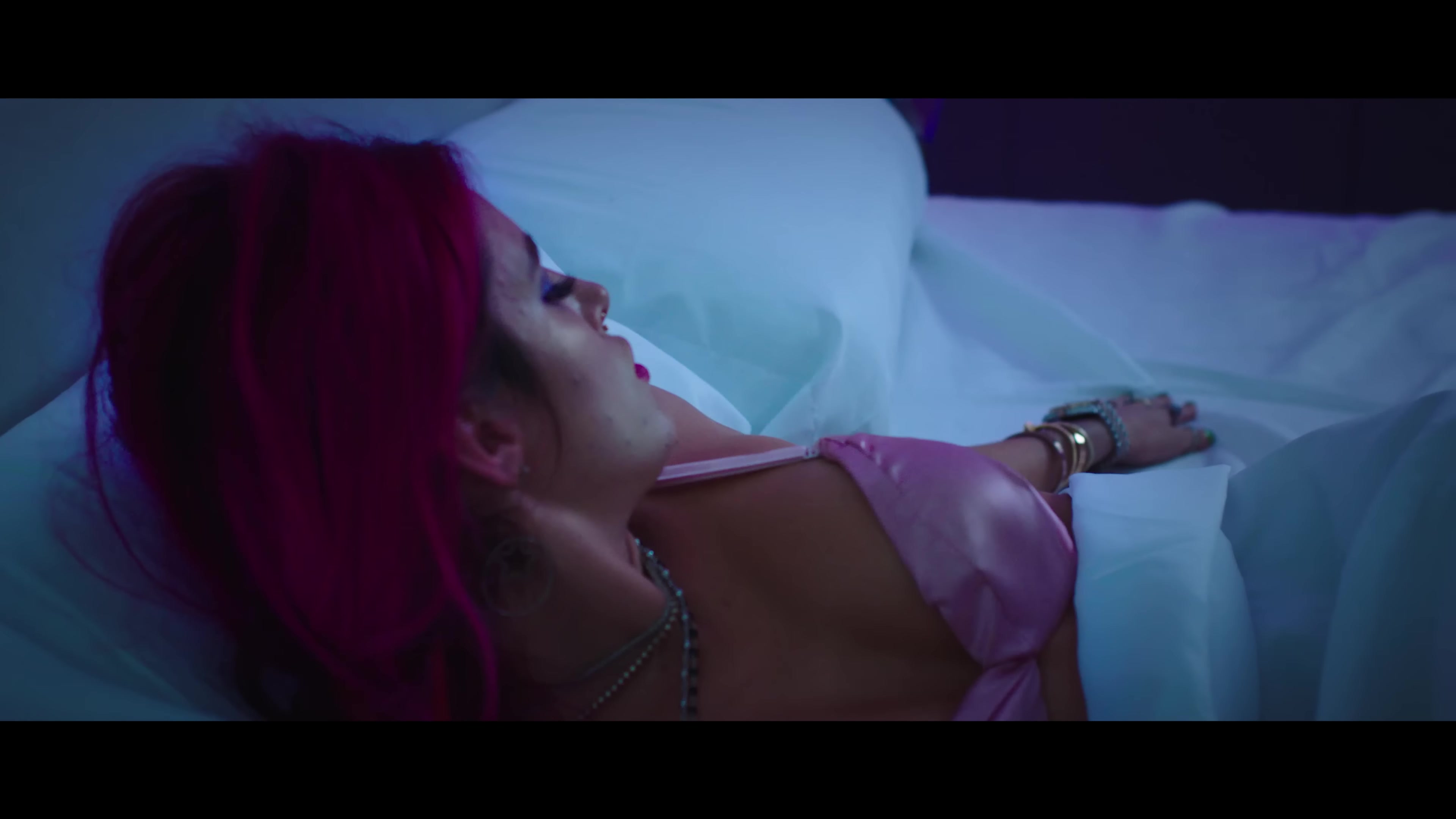 bellathornedaily_justcall_mv_000024.jpg bellathornedaily_justcall_mv_000024.jpg