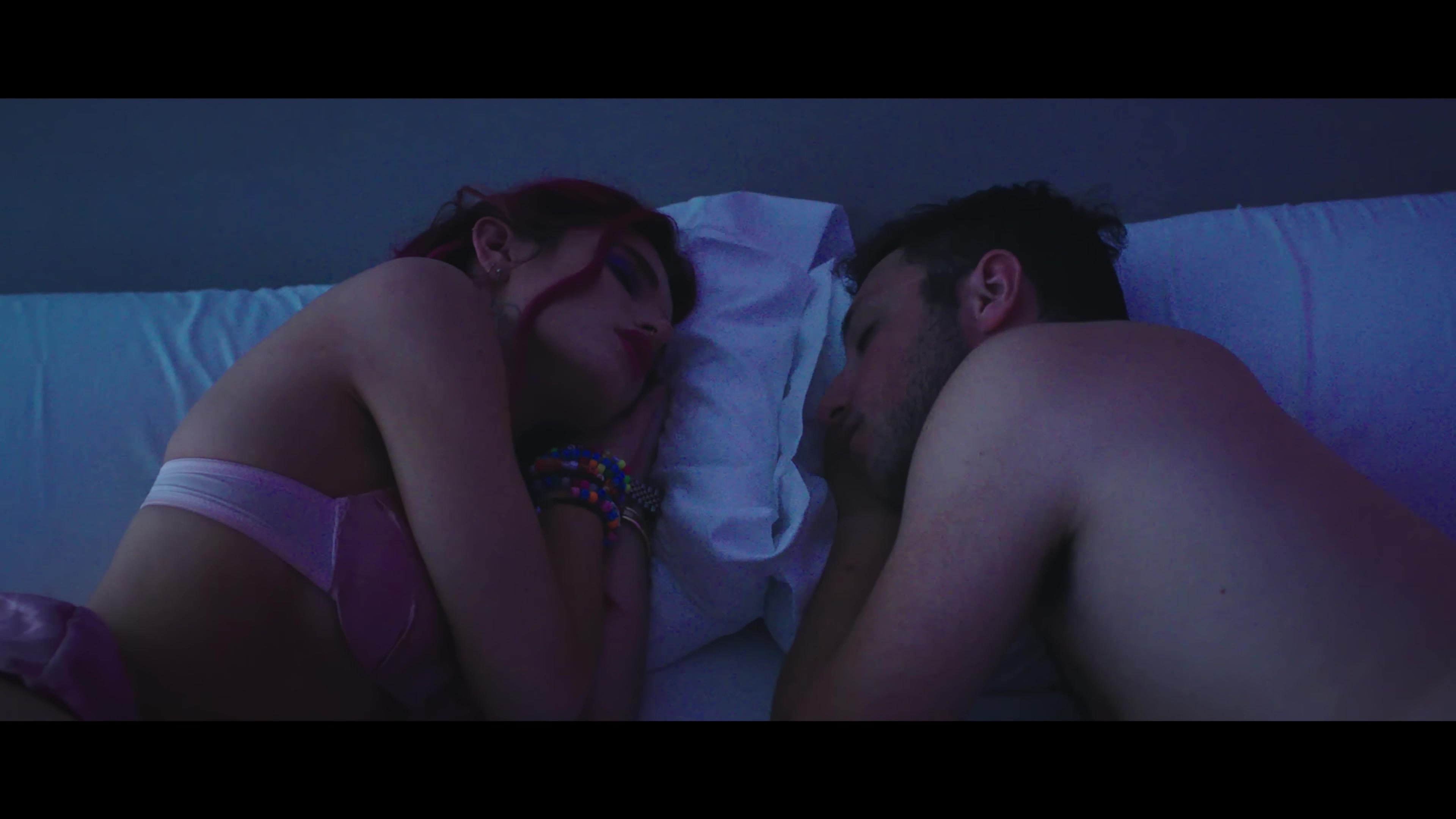 bellathornedaily_justcall_mv_000133.jpg