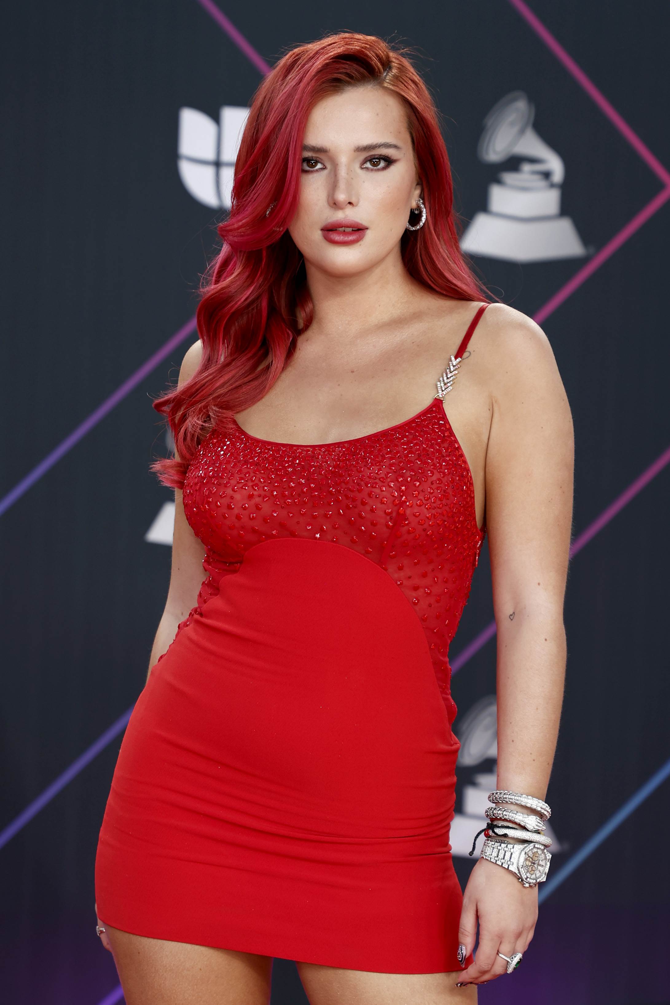 bellathornedaily_latingrammys_redcarpet_281629.jpg bellathornedaily_latingrammys_redcarpet_281629.jpg