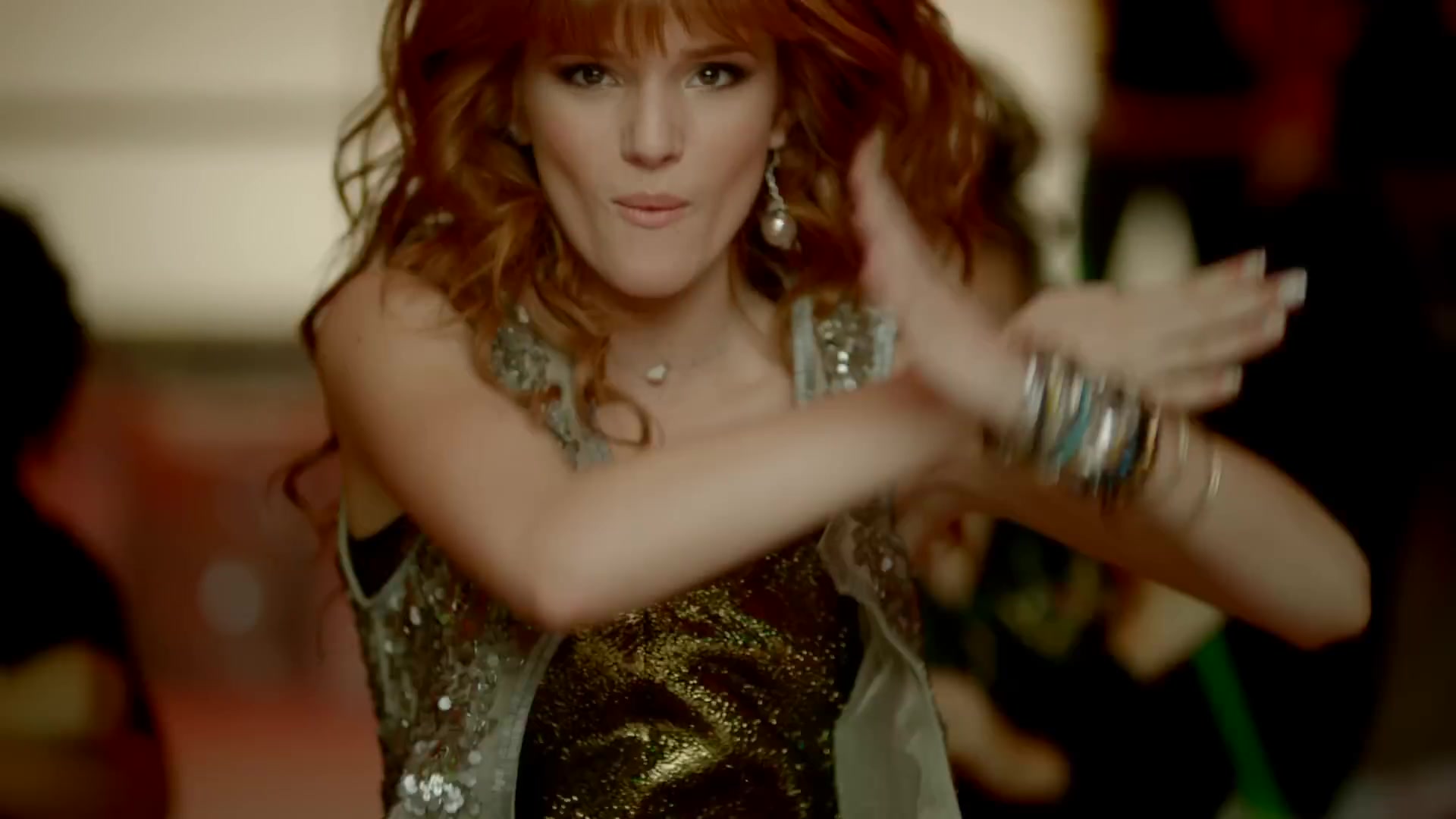 bellathornedaily_somethingtodancefor_ttylxox_mashup_mv_000075.jpg bellathornedaily_somethingtodancefor_ttylxox_mashup_mv_000075.jpg