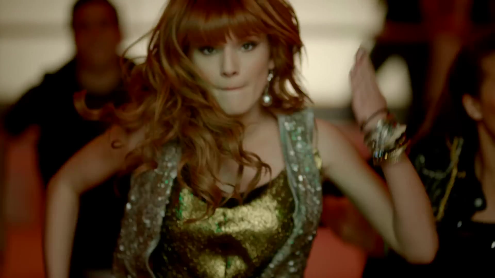 bellathornedaily_somethingtodancefor_ttylxox_mashup_mv_000107.jpg bellathornedaily_somethingtodancefor_ttylxox_mashup_mv_000107.jpg