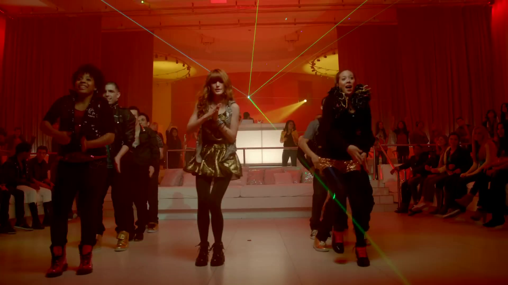 bellathornedaily_somethingtodancefor_ttylxox_mashup_mv_000108.jpg bellathornedaily_somethingtodancefor_ttylxox_mashup_mv_000108.jpg