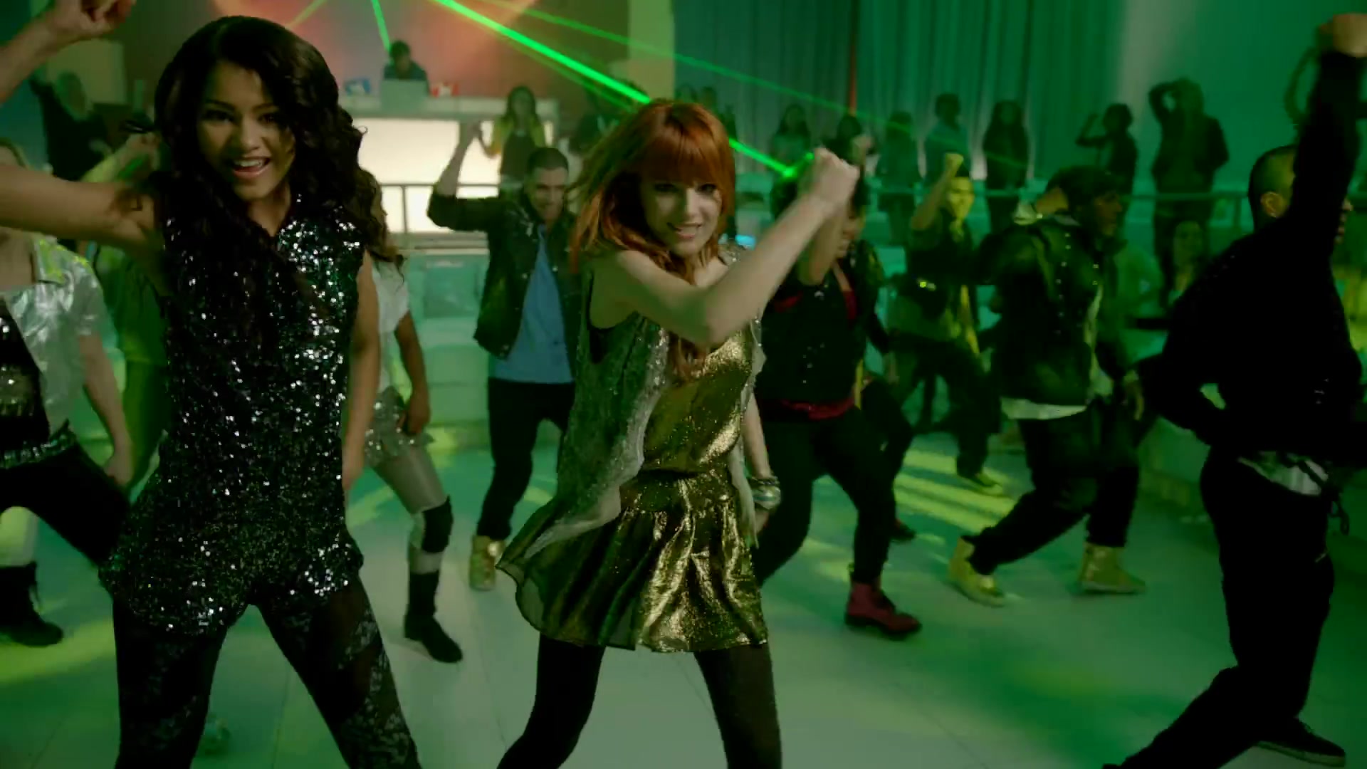 bellathornedaily_somethingtodancefor_ttylxox_mashup_mv_000132.jpg bellathornedaily_somethingtodancefor_ttylxox_mashup_mv_000132.jpg