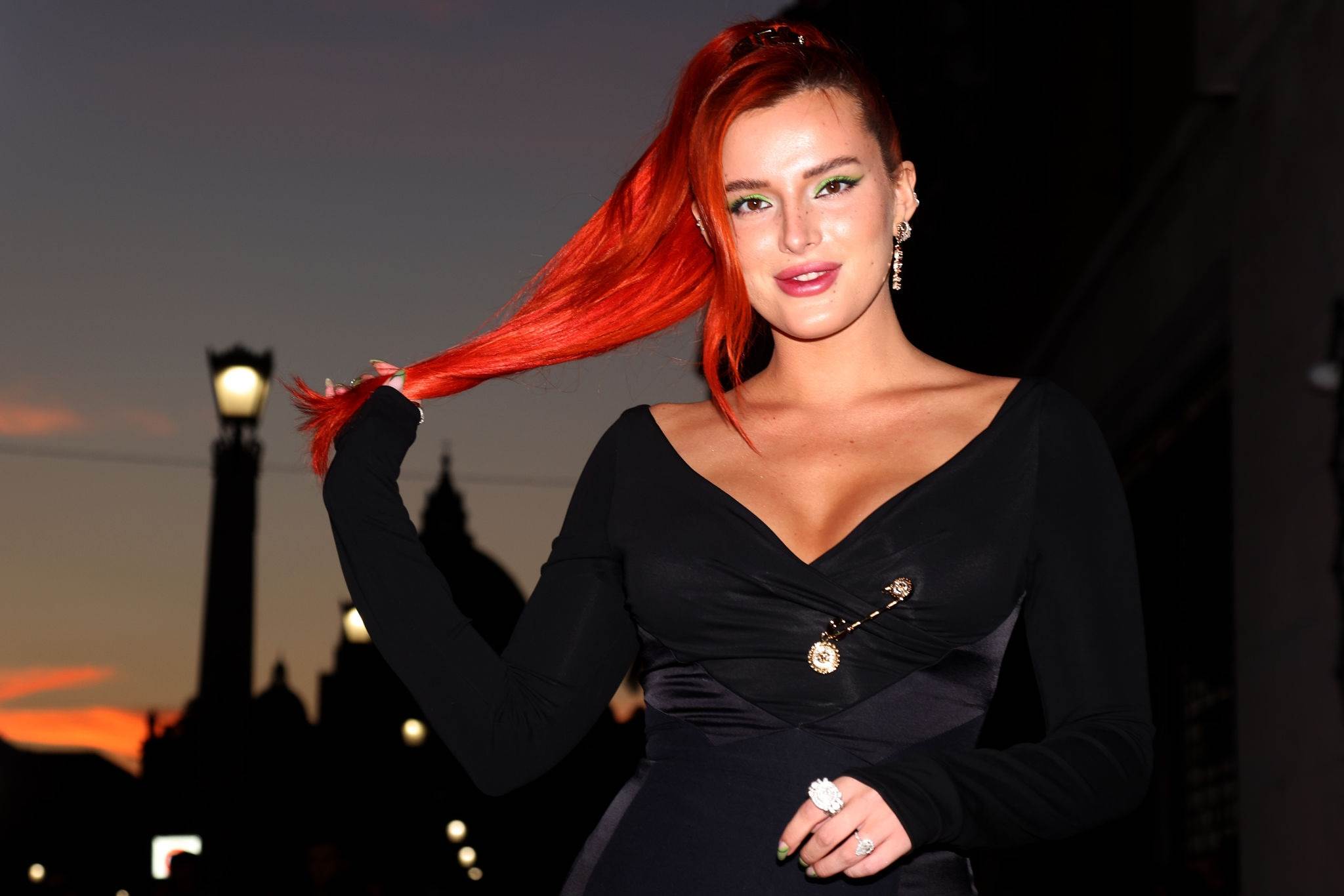 bellathornedaily_timeisup_premiere_redcarpet_rome_281629.jpg