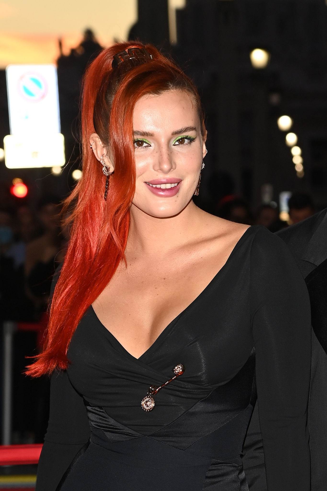 bellathornedaily_timeisup_premiere_redcarpet_rome_282629.jpg