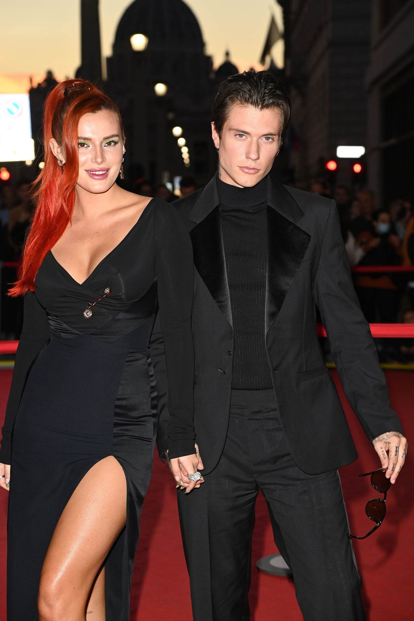 bellathornedaily_timeisup_premiere_redcarpet_rome_285729.jpg