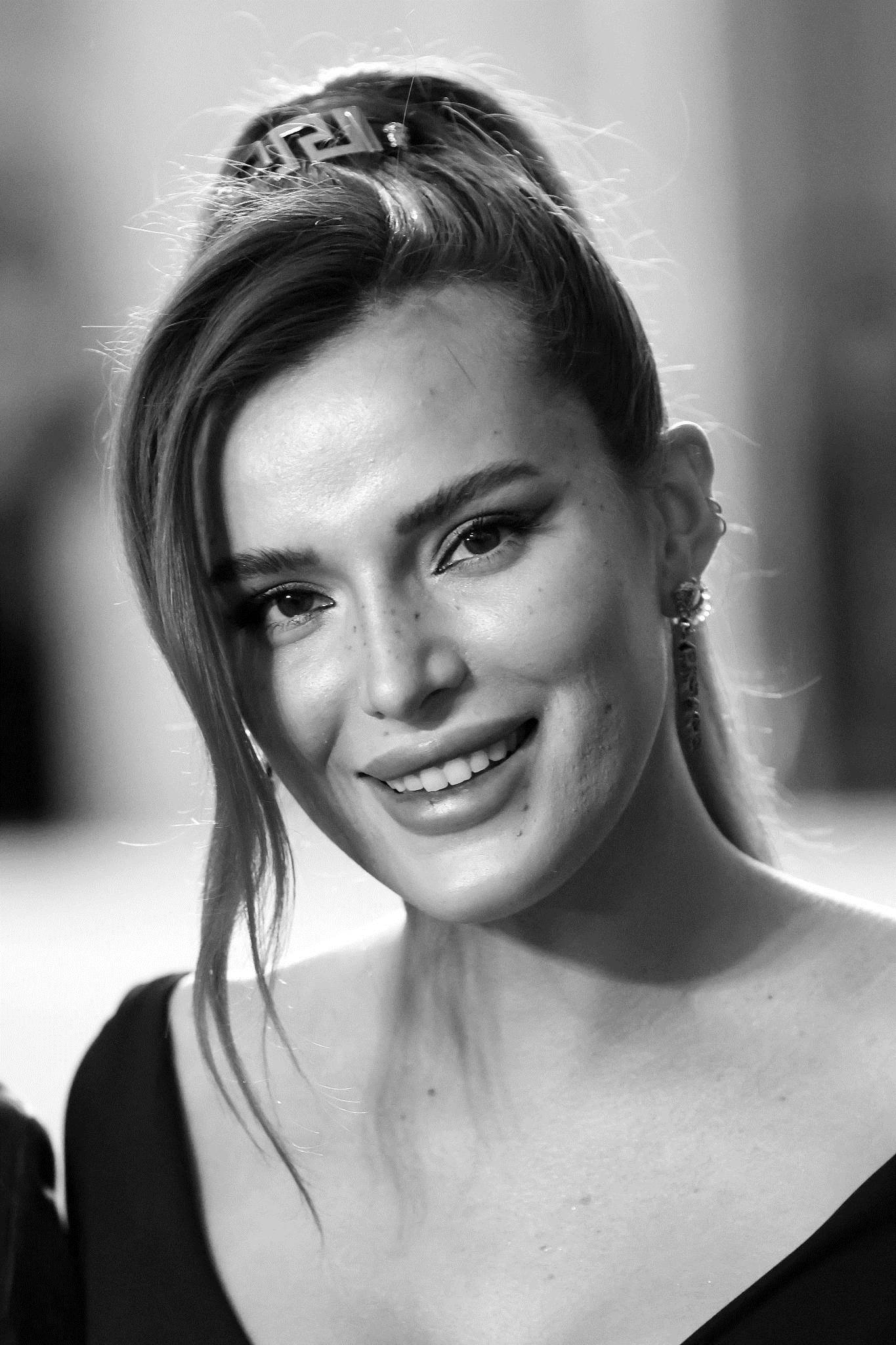 bellathornedaily_timeisup_premiere_redcarpet_rome_28629.jpg