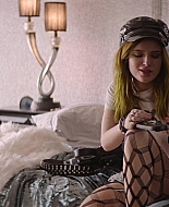 Paradise_City_2021_S01E01_1080p_BTD_001567.jpg