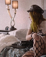 Paradise_City_2021_S01E01_1080p_BTD_001598.jpg