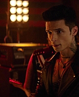 Paradise_City_2021_S01E01_1080p_BTD_004047.jpg