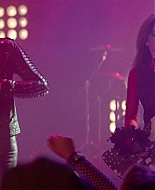 Paradise_City_2021_S01E01_1080p_BTD_004272.jpg